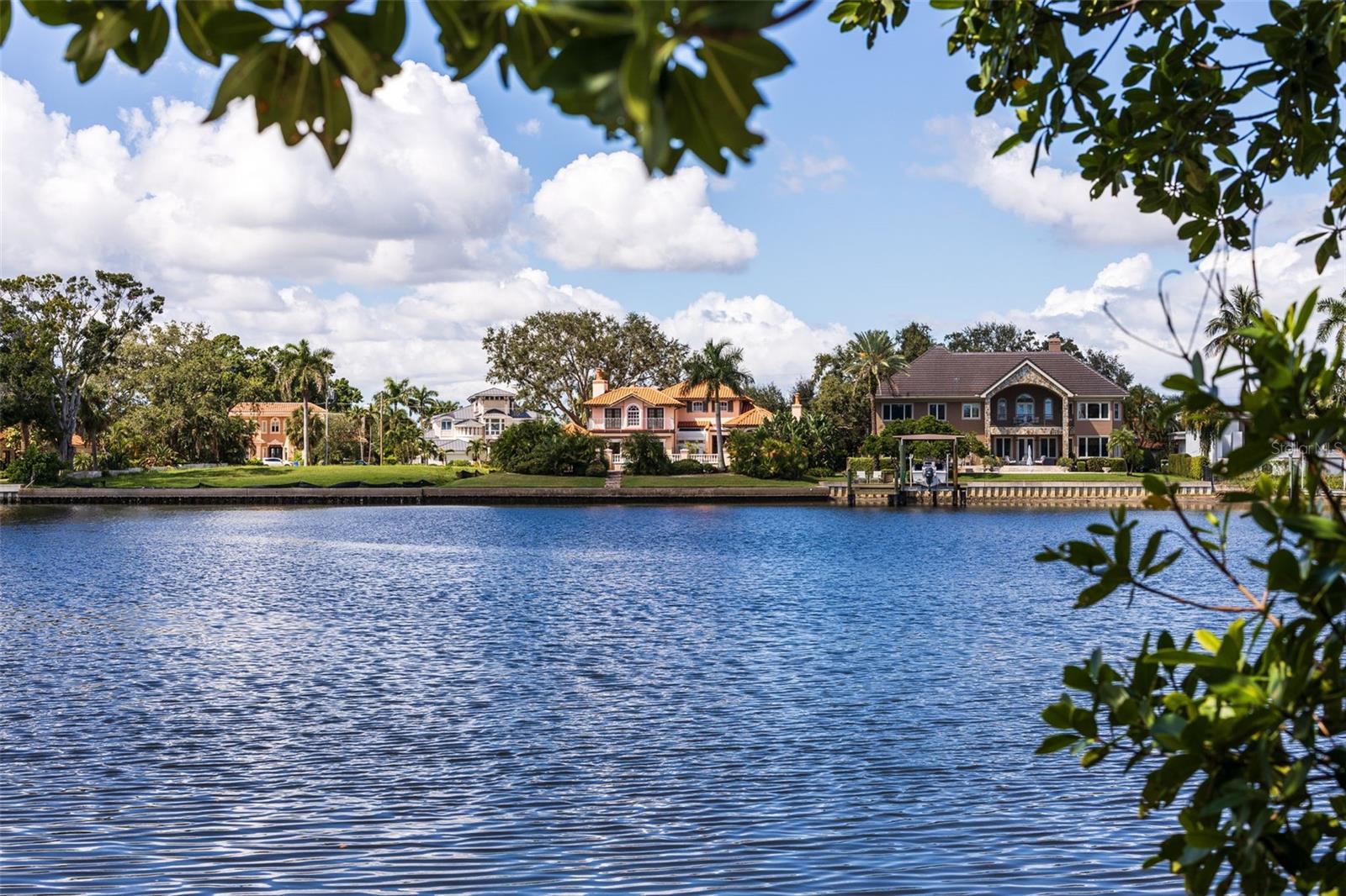 2400 COFFEE POT BLVD NE, ST PETERSBURG, FL — photo 17