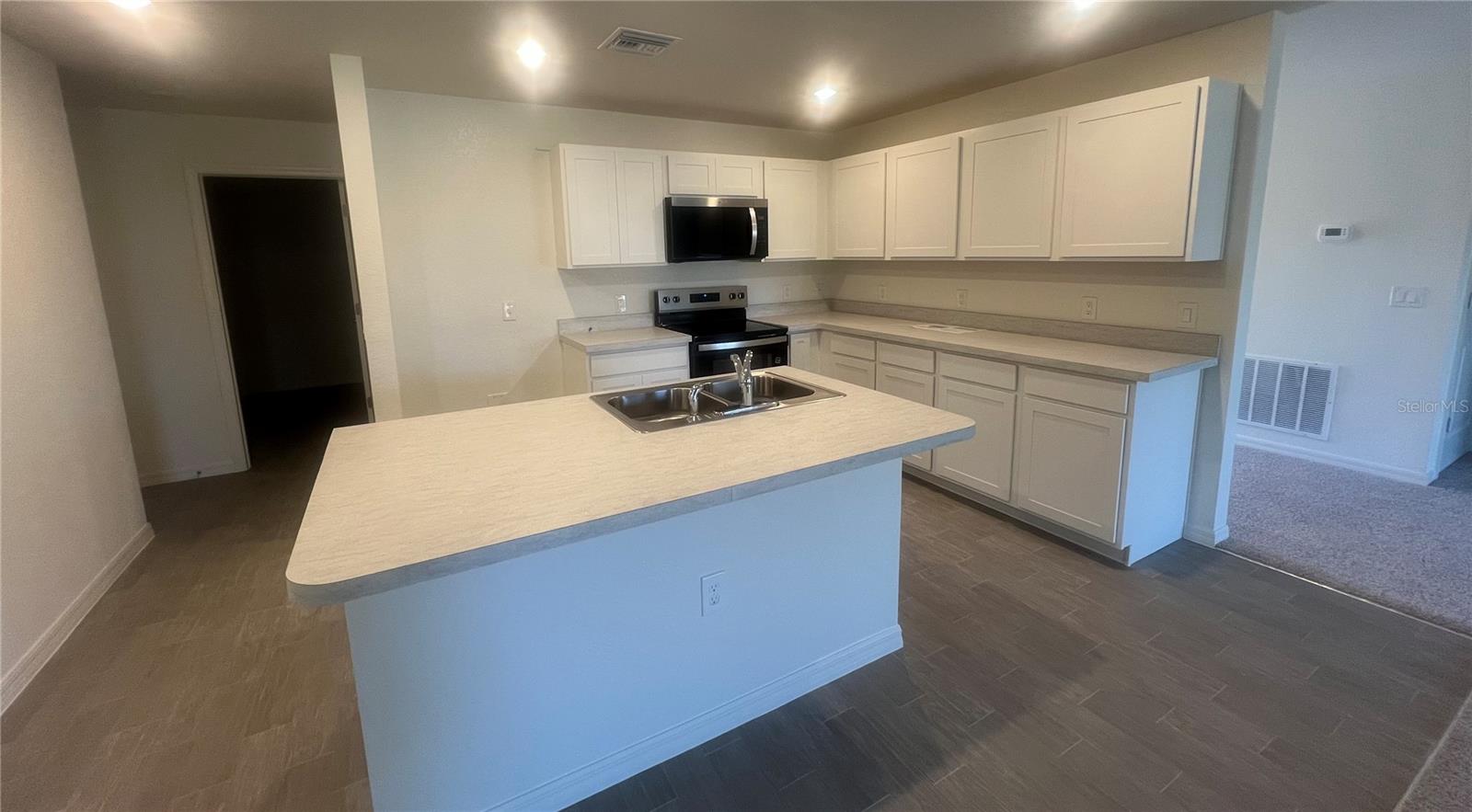 1436 PULASKI ST, PORT CHARLOTTE, FL — photo 2