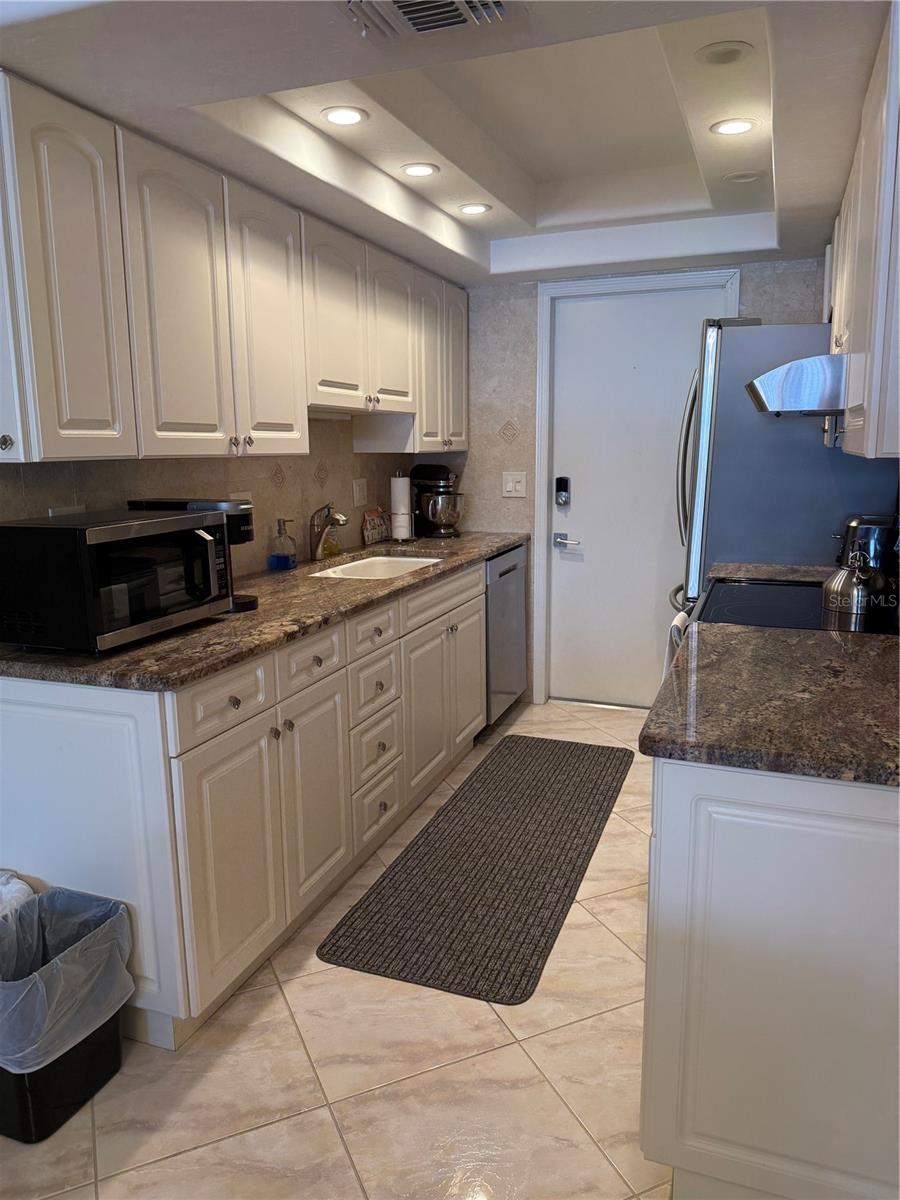 3806 GULF OF MEXICO DR #C212, LONGBOAT KEY, FL — photo 2