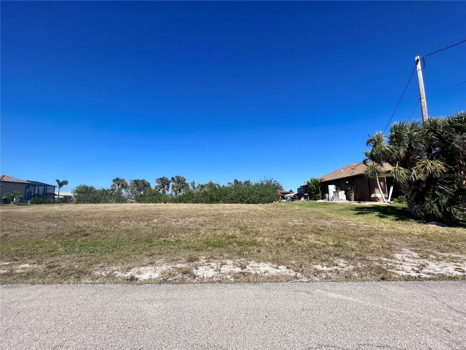 4221 NW 20TH TER, CAPE CORAL, FL — photo 2
