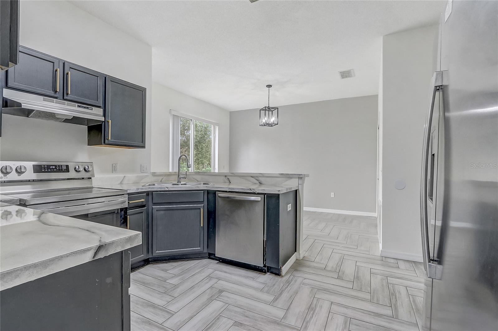 1023 EMBRUN CT, KISSIMMEE, FL — photo 37