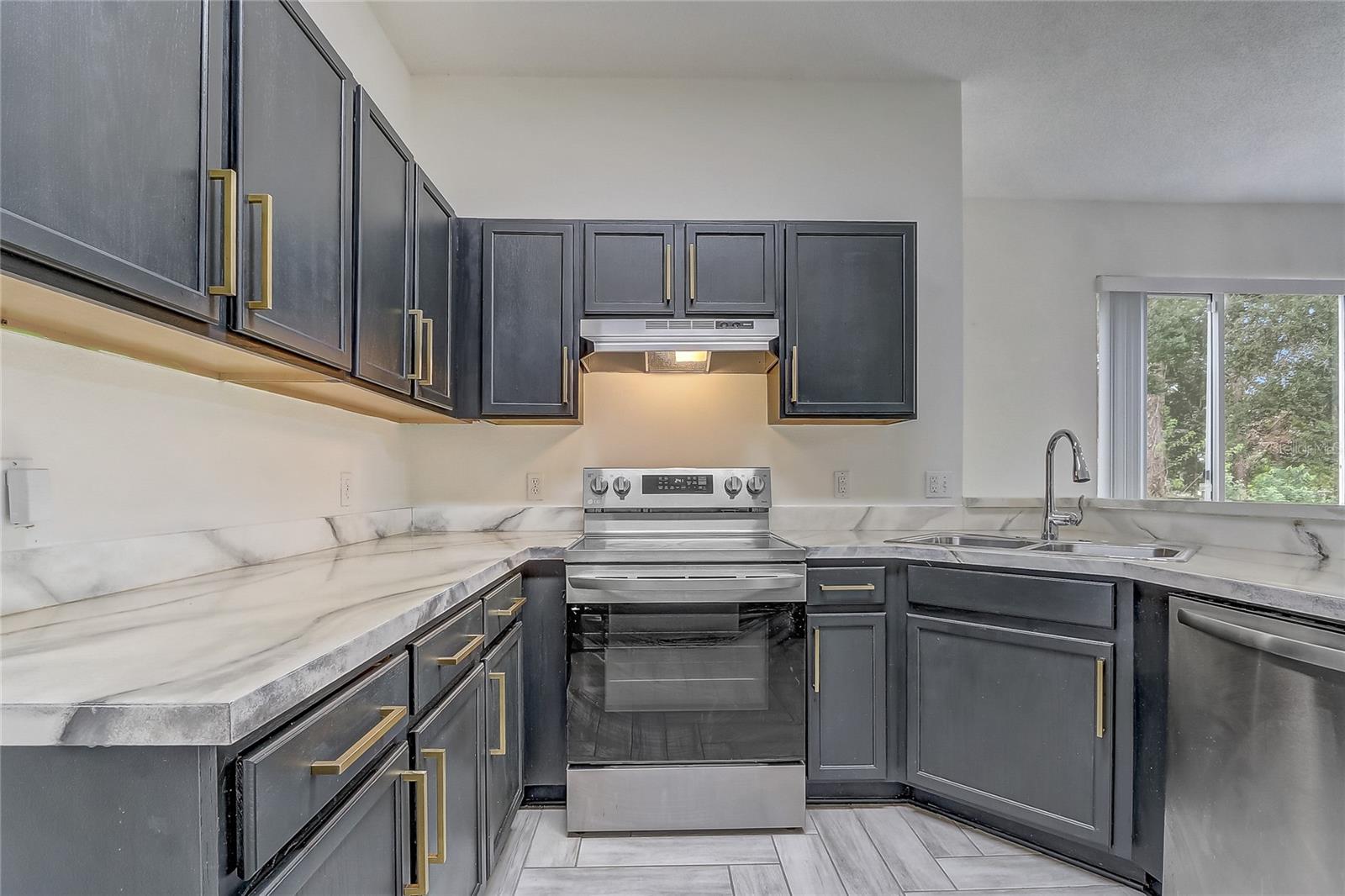 1023 EMBRUN CT, KISSIMMEE, FL — photo 40