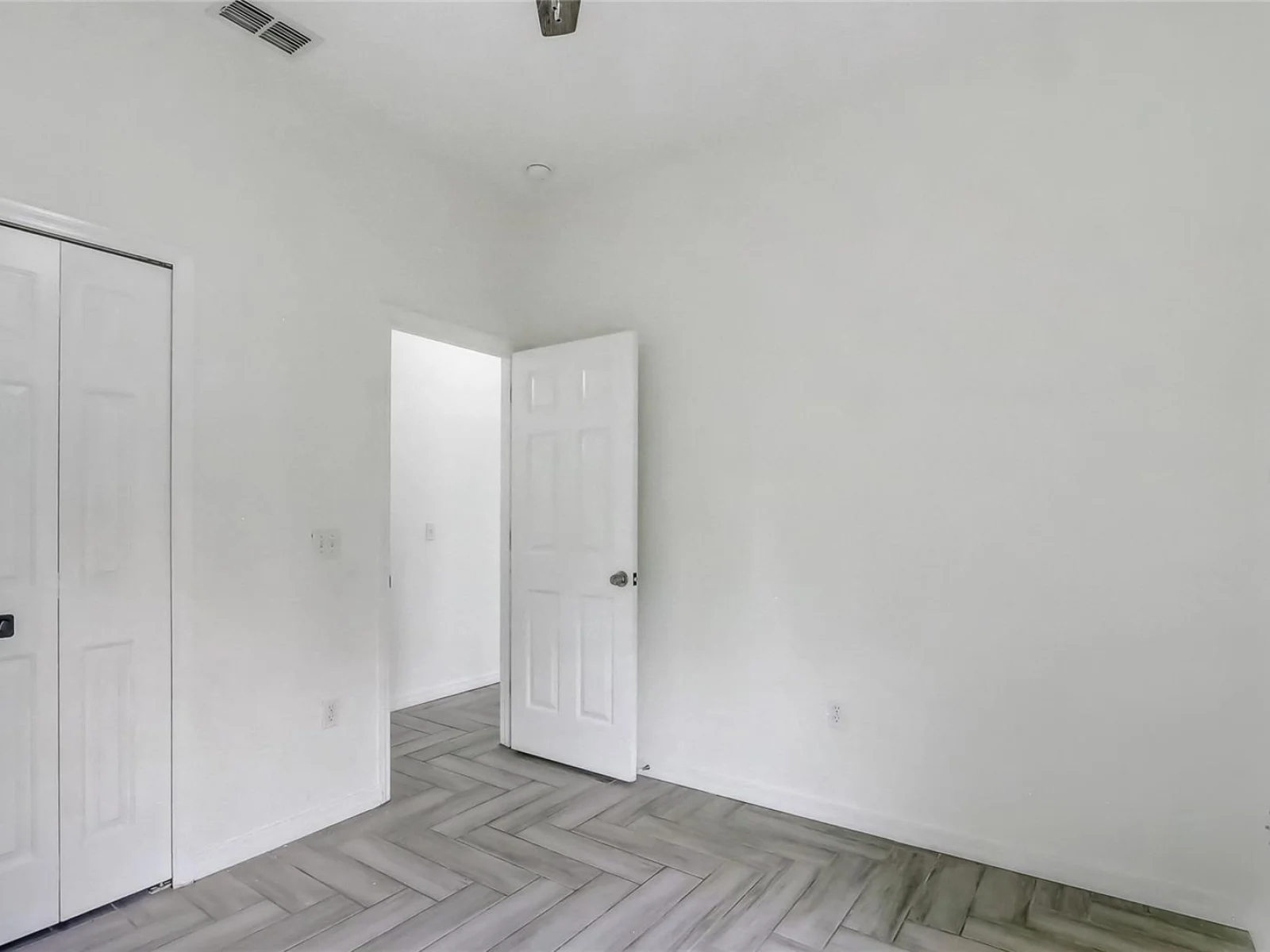 1023 EMBRUN CT, KISSIMMEE, FL — photo 47