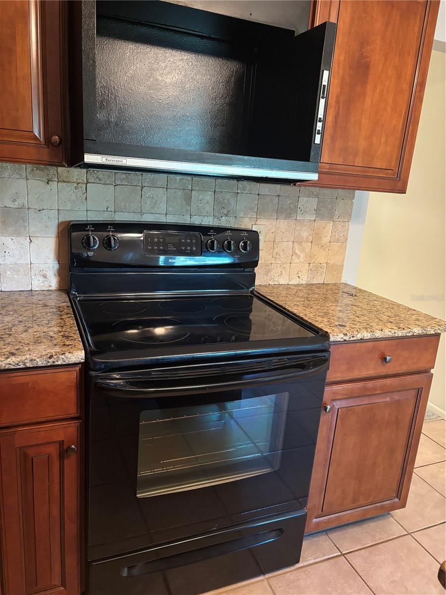 6645 1ST AVE N #307, ST PETERSBURG, FL — photo 7
