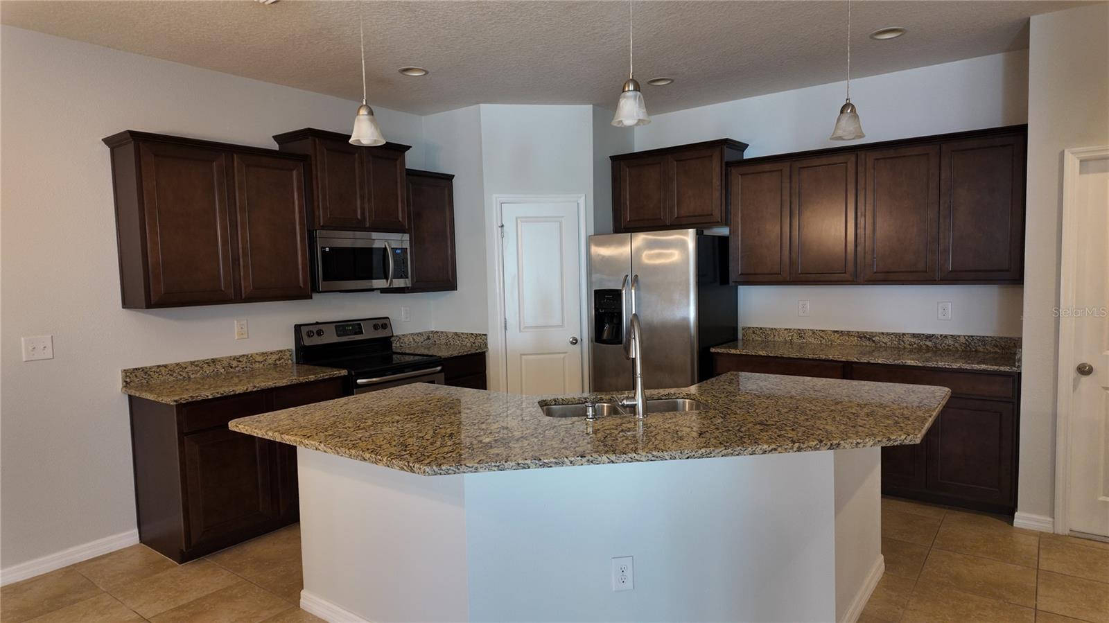 7690 TIMBERVIEW LOOP, WESLEY CHAPEL, FL — photo 11