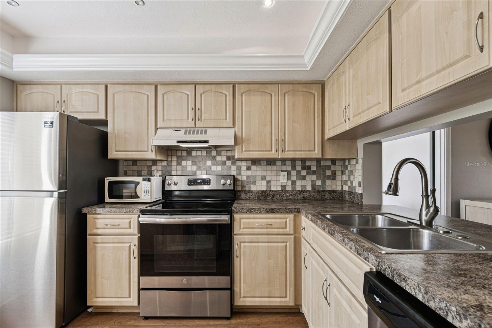 6105 PALMA DEL MAR BLVD S #120, ST PETERSBURG, FL — photo 12