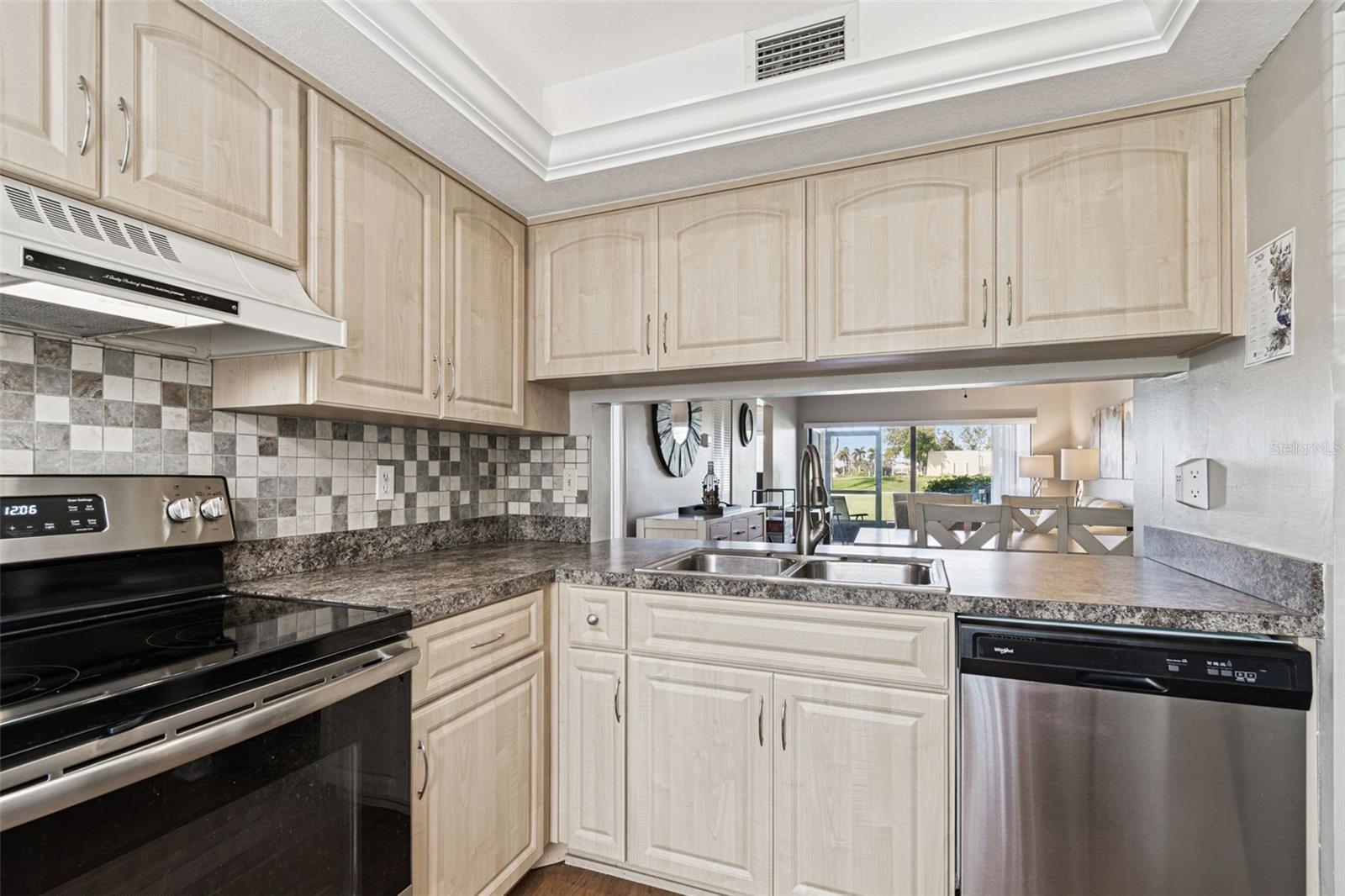 6105 PALMA DEL MAR BLVD S #120, ST PETERSBURG, FL — photo 16