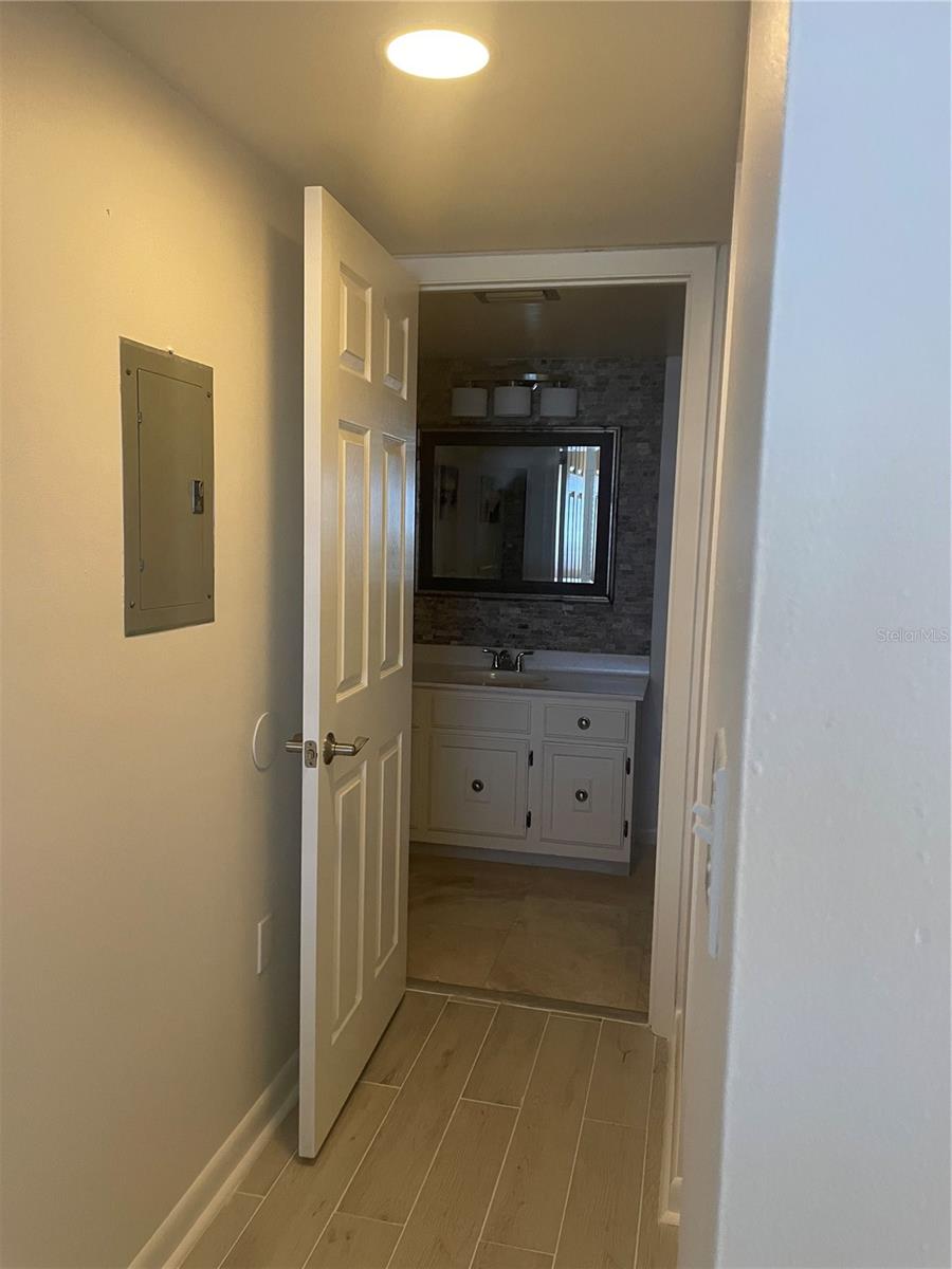 106 1ST ST E #306, ST PETERSBURG, FL — photo 33
