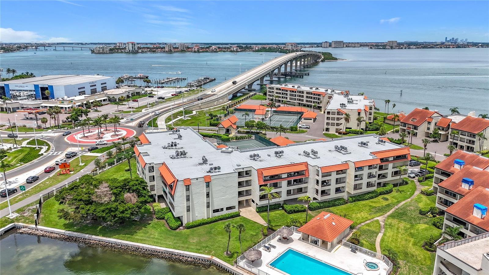 106 1ST ST E #306, ST PETERSBURG, FL — photo 4