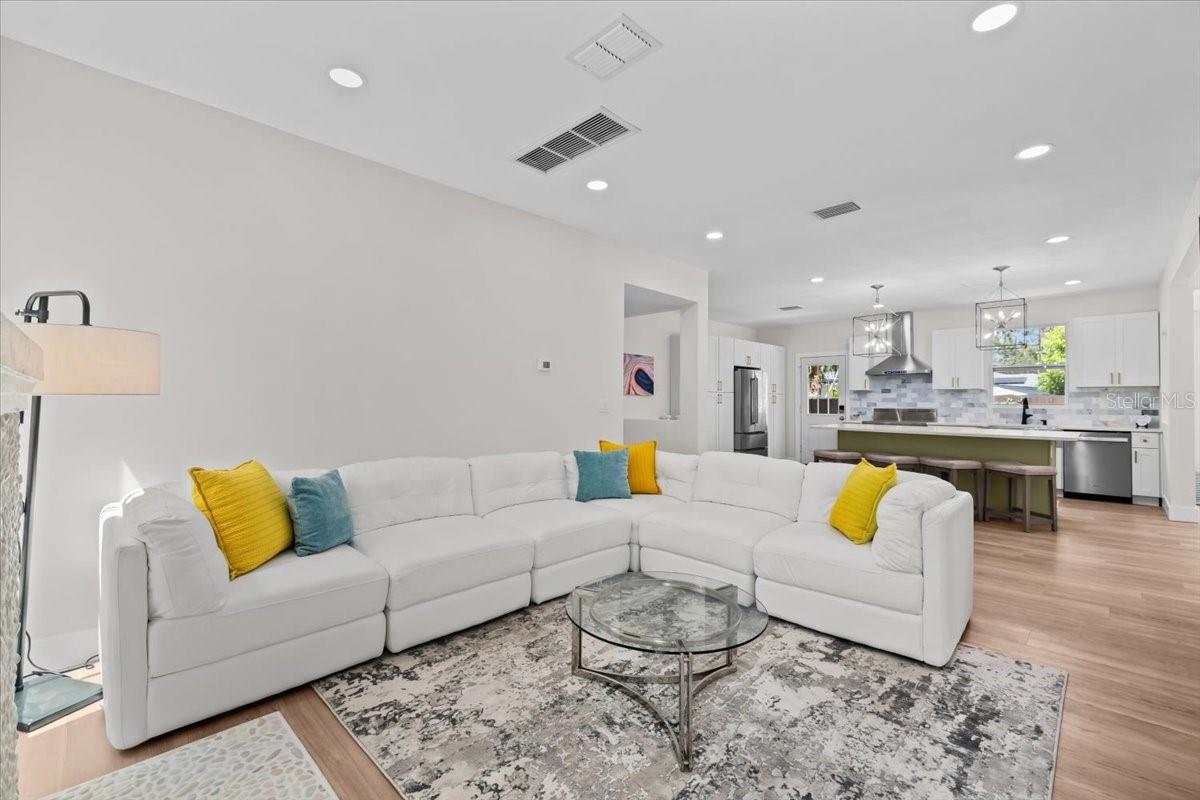 219 N MISSOURI AVE, CLEARWATER, FL — photo 10