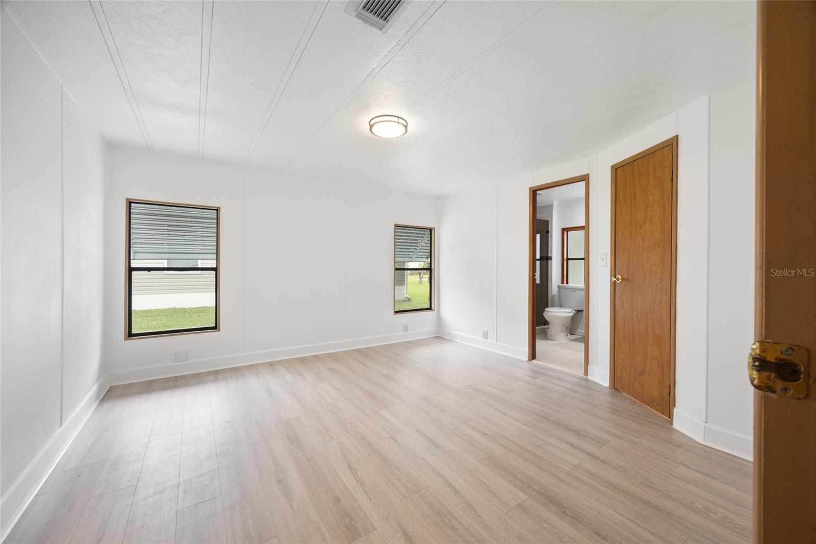712 JASON DR, LADY LAKE, FL — photo 29