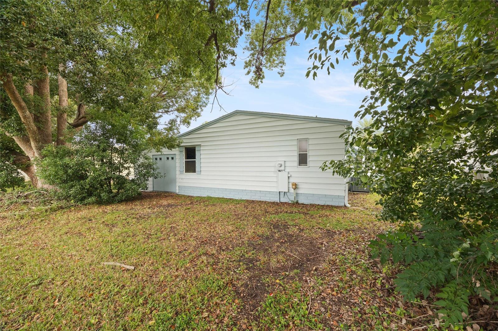 712 JASON DR, LADY LAKE, FL — photo 55