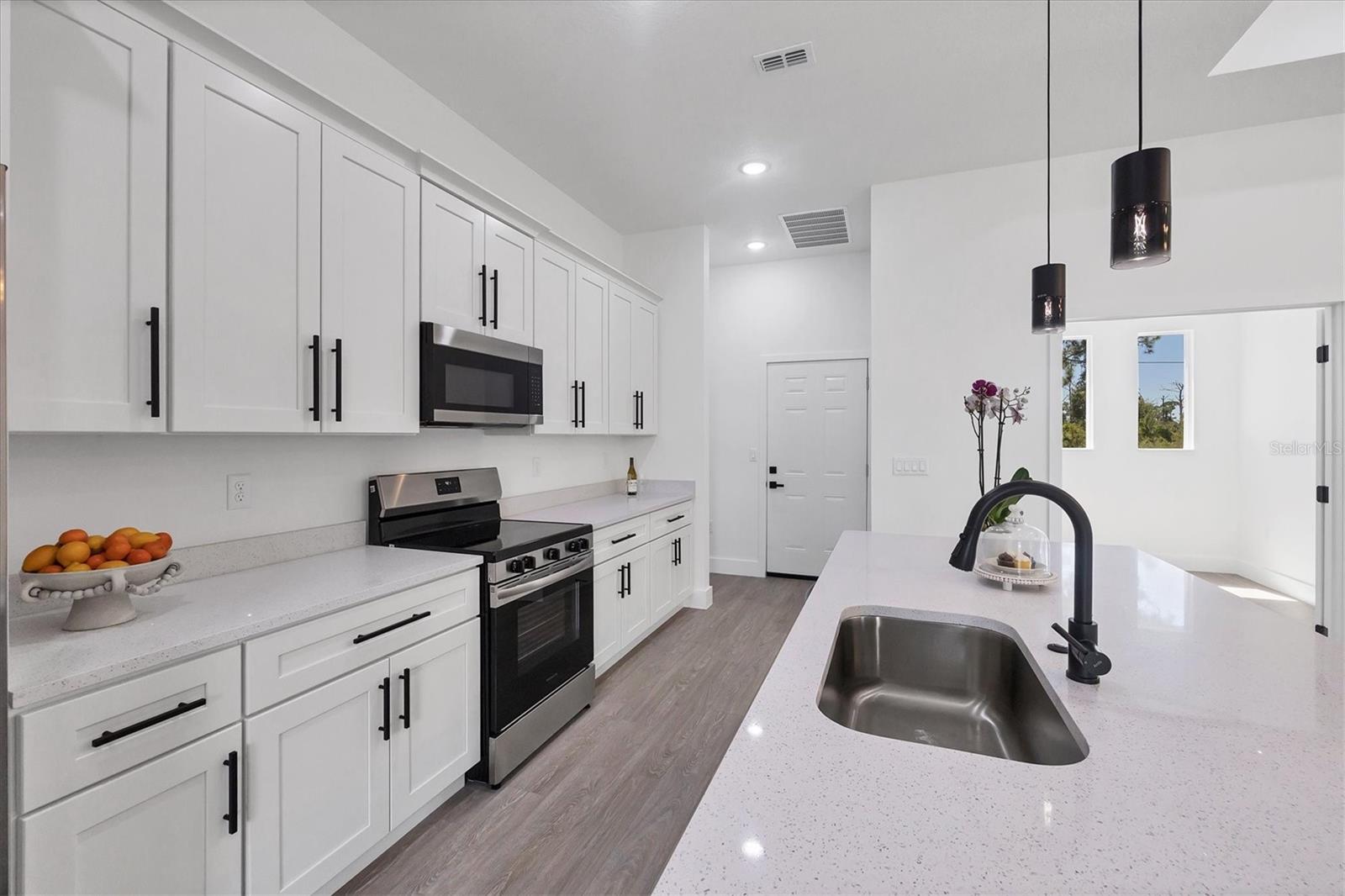 10 MAST DR, PLACIDA, FL — photo 15