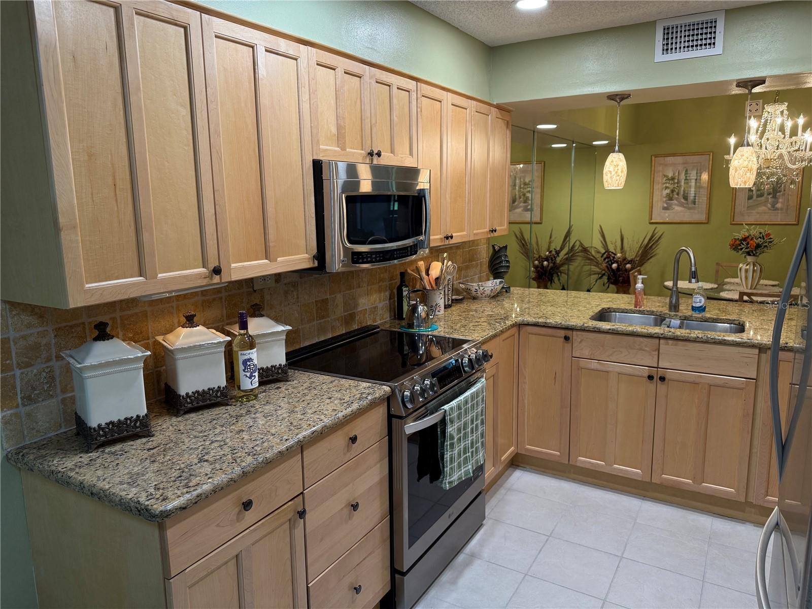 5770 ASHTON LAKE DR #8, SARASOTA, FL — photo 8