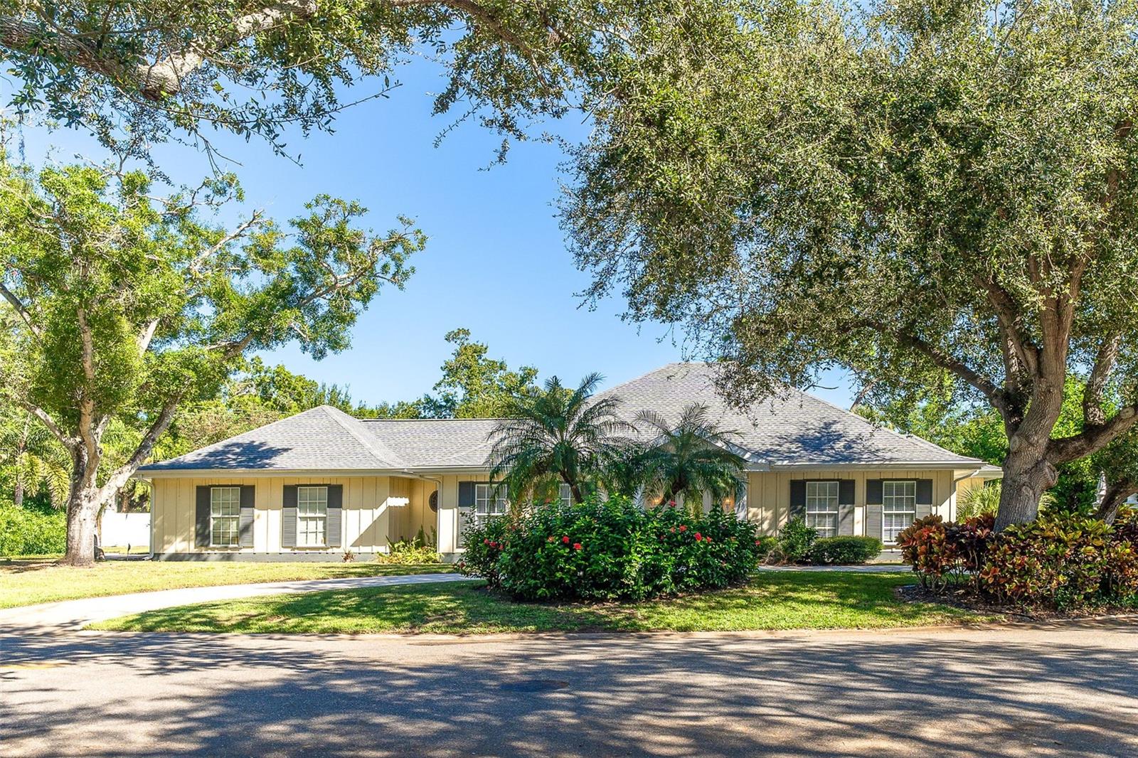 12 GOLF VIEW DR, ENGLEWOOD, FL — photo 2