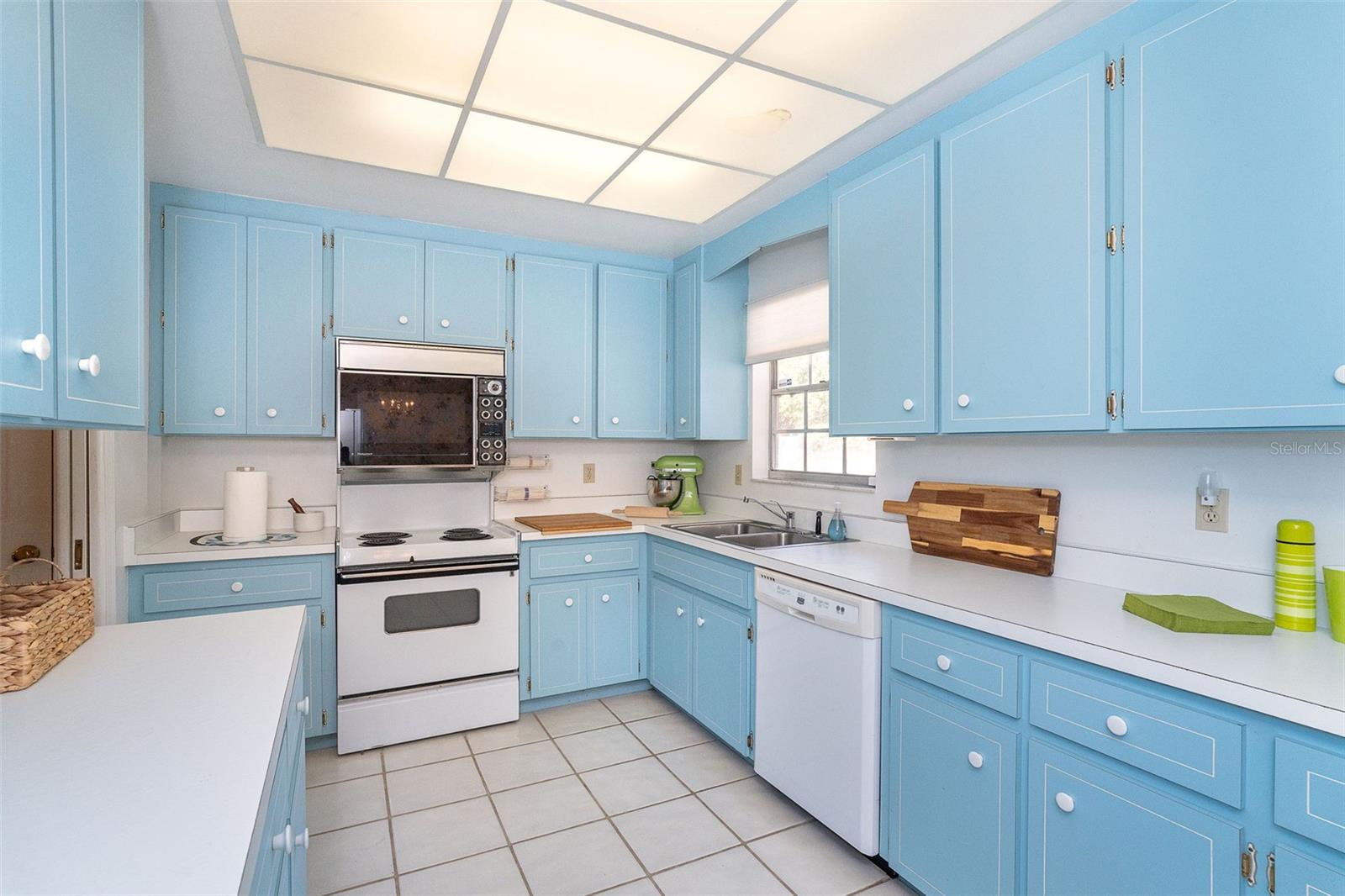 12 GOLF VIEW DR, ENGLEWOOD, FL — photo 16