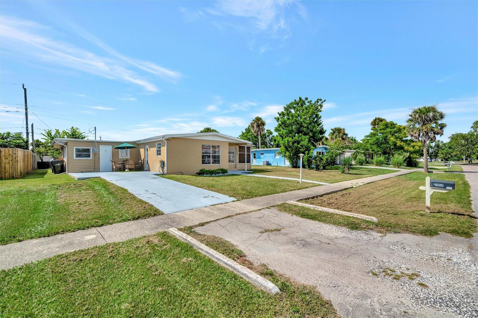 7959 HYDE PARK AVE, NORTH PORT, FL — photo 5
