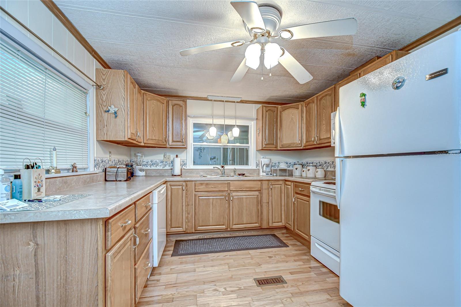 39443 ELGIN DR, ZEPHYRHILLS, FL — photo 3