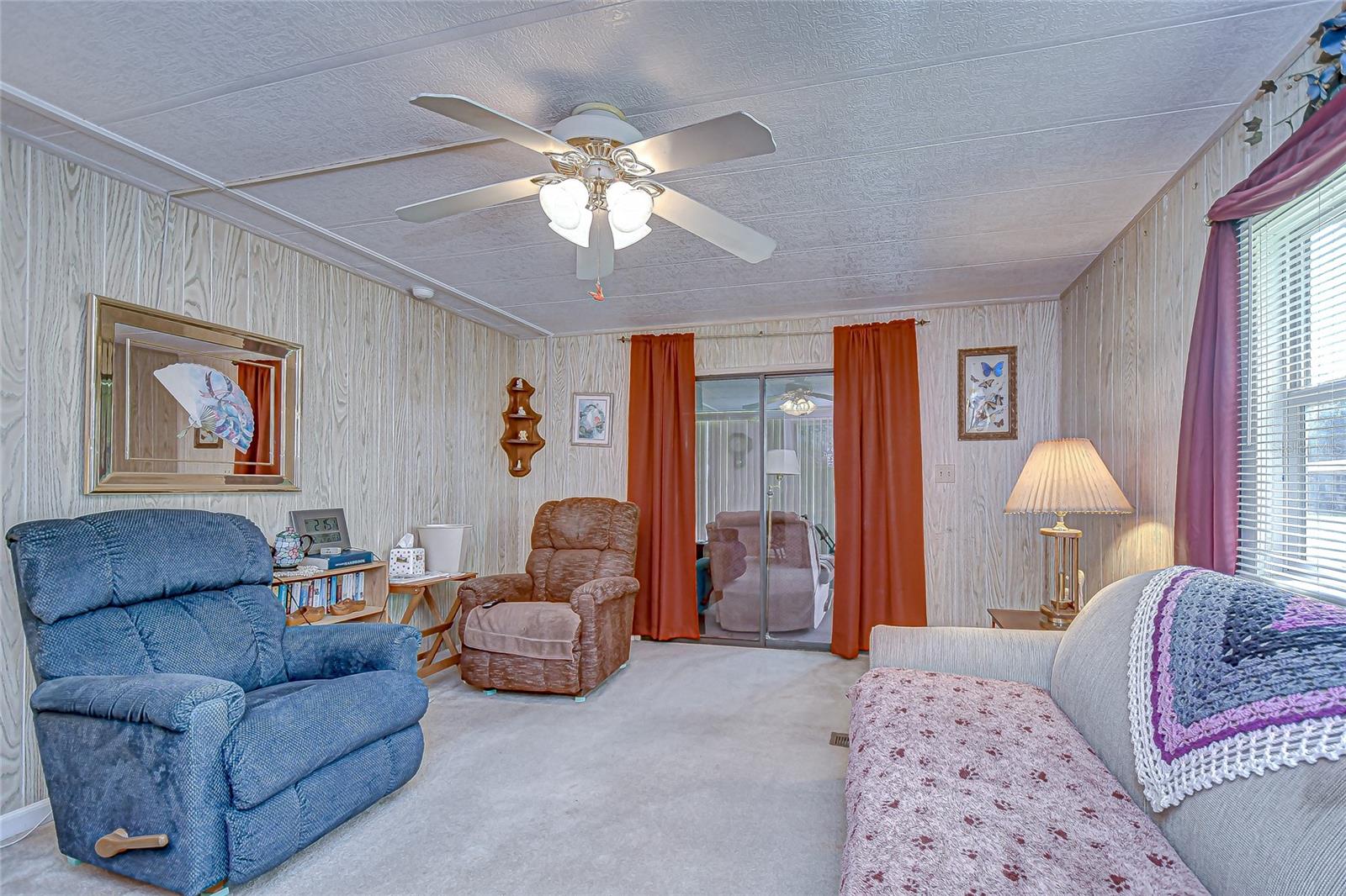 39443 ELGIN DR, ZEPHYRHILLS, FL — photo 9