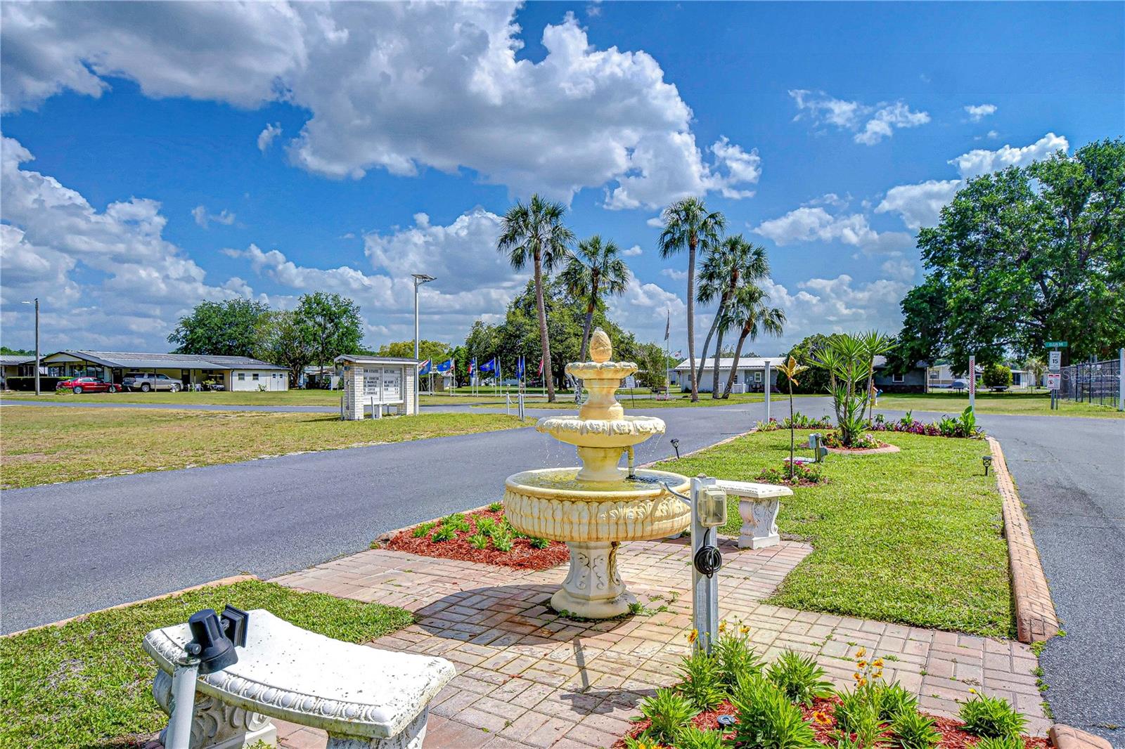 39443 ELGIN DR, ZEPHYRHILLS, FL — photo 38