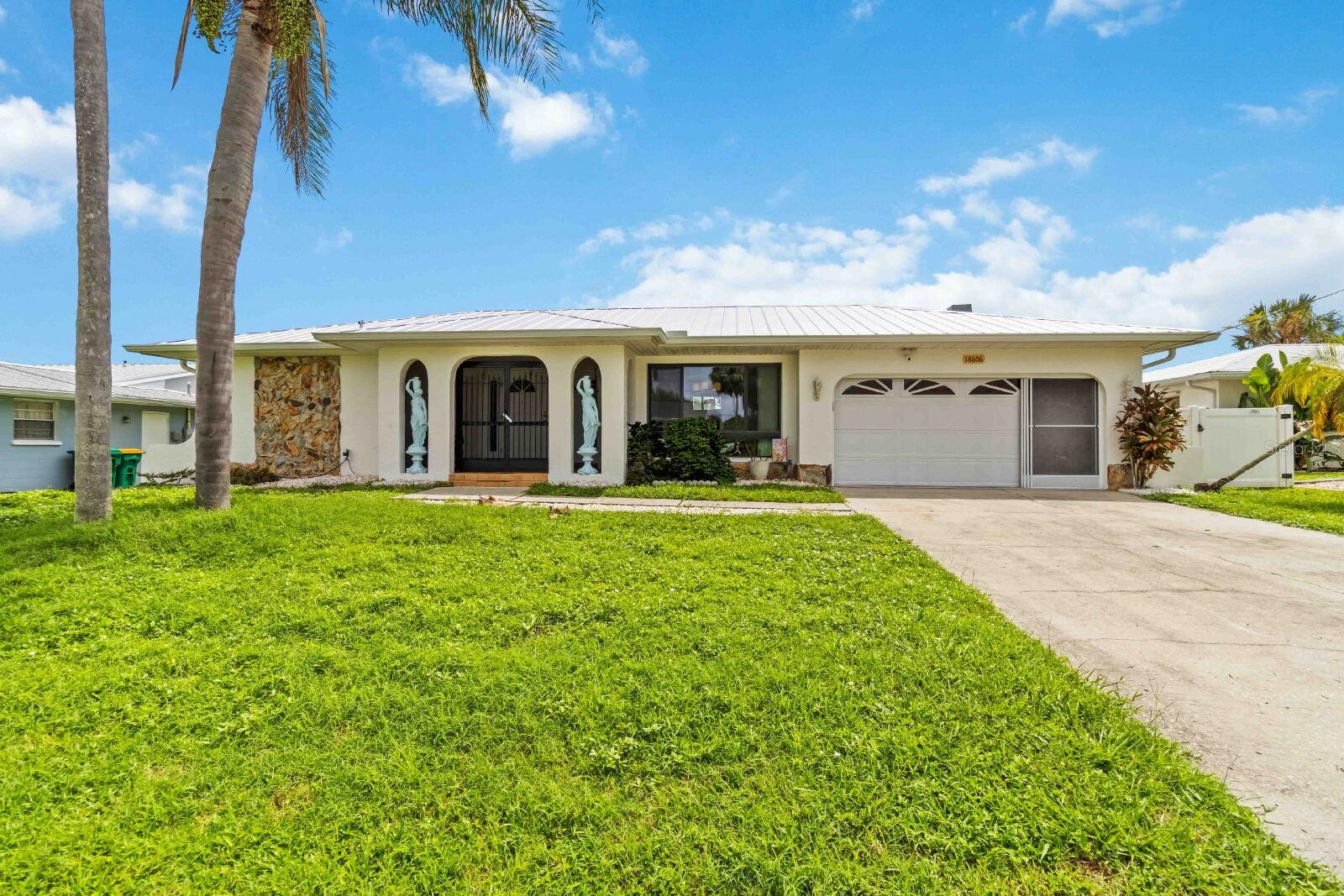 18606 BRIGGS CIR, PORT CHARLOTTE, FL