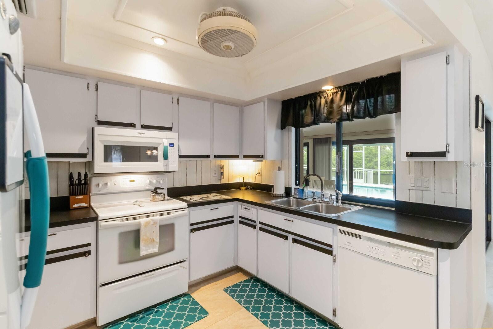 18606 BRIGGS CIR, PORT CHARLOTTE, FL — photo 10
