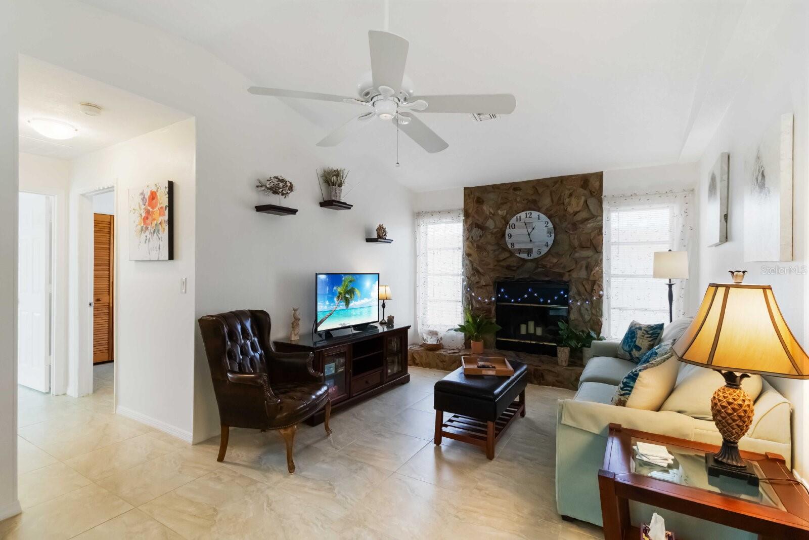 18606 BRIGGS CIR, PORT CHARLOTTE, FL — photo 13