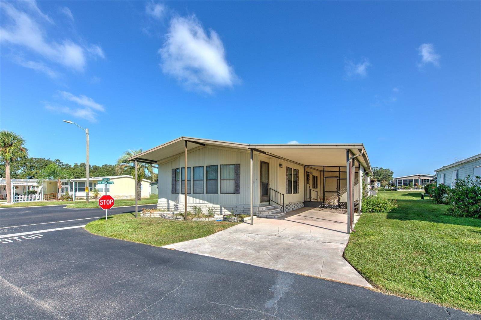 37605 AMIGO DR, ZEPHYRHILLS, FL — photo 2