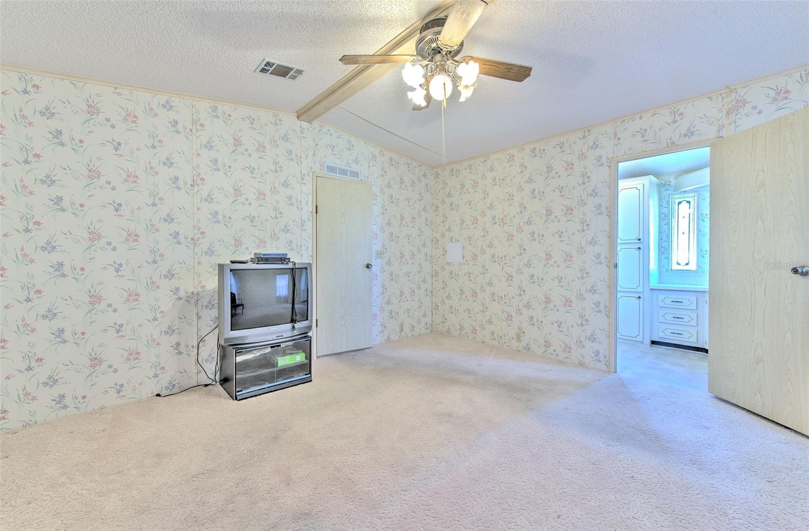 37605 AMIGO DR, ZEPHYRHILLS, FL — photo 25