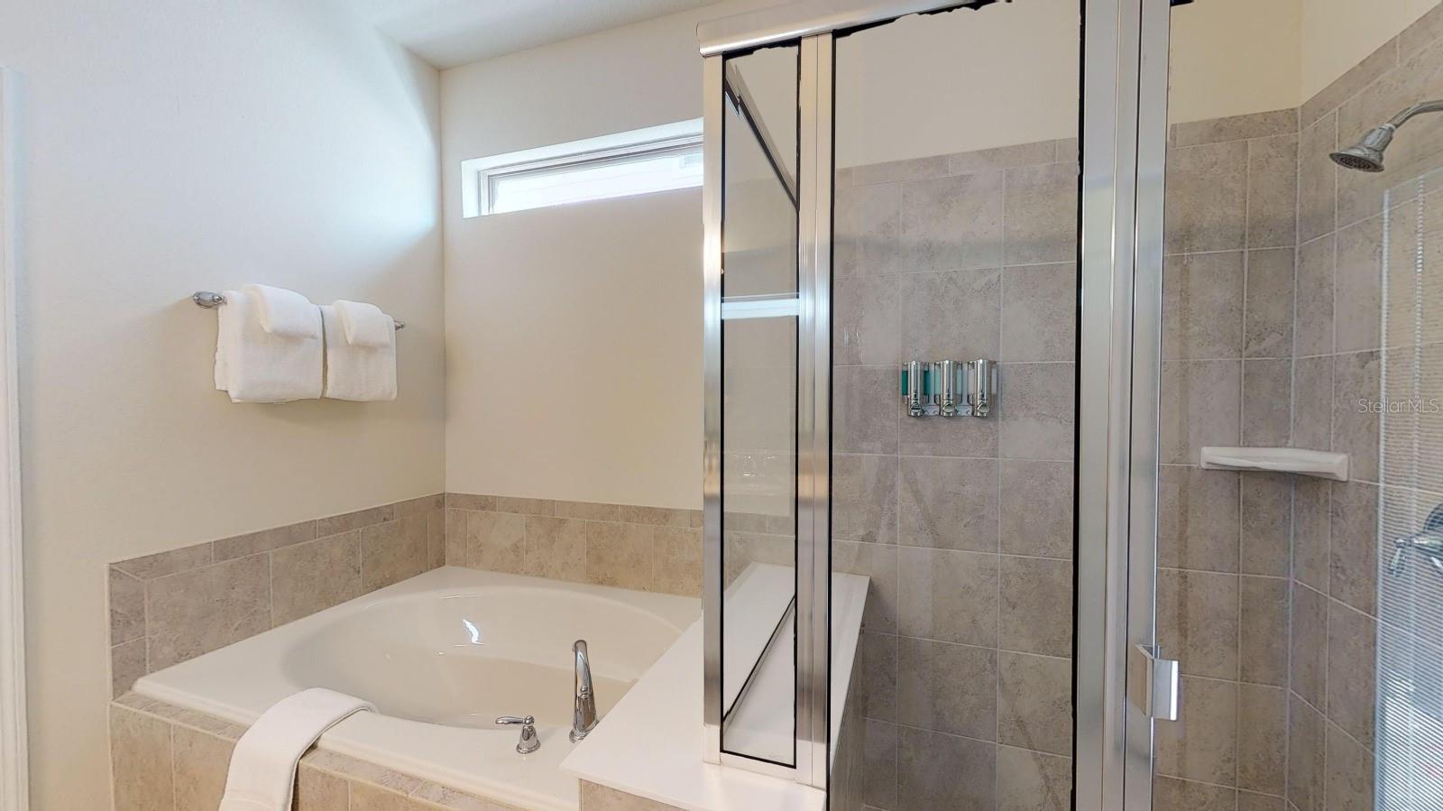 2438 TANGER DR, KISSIMMEE, FL — photo 32