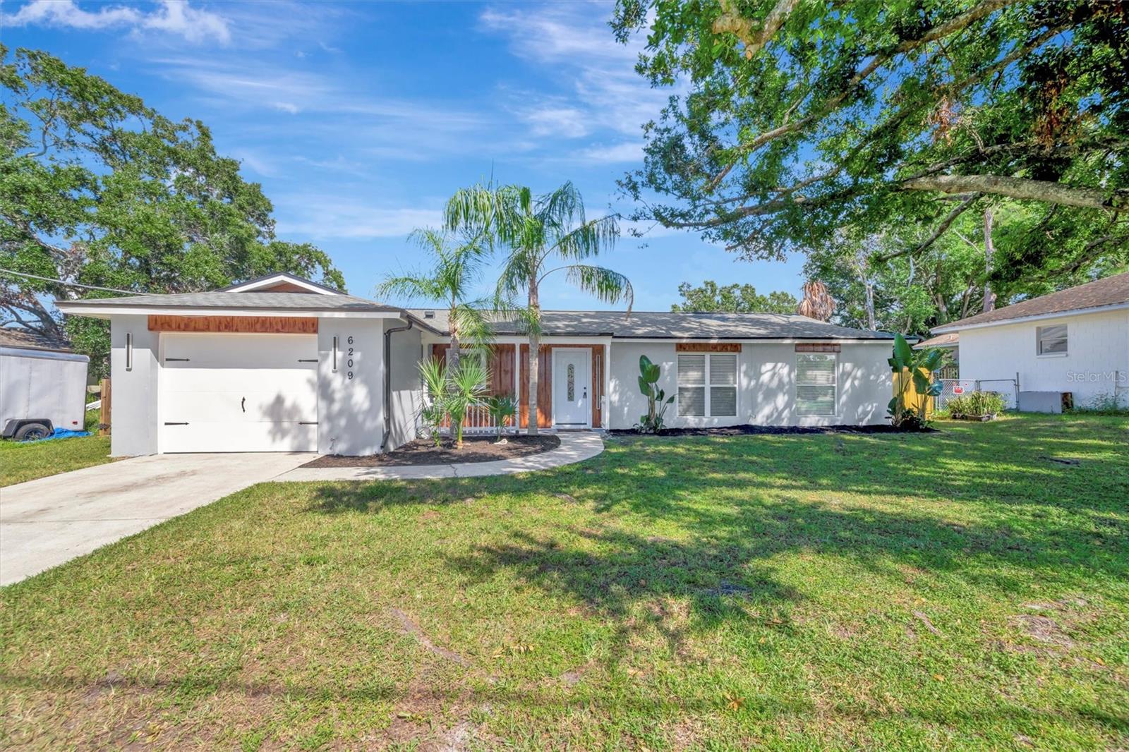 6209 FLAMINGO DR, APOLLO BEACH, FL