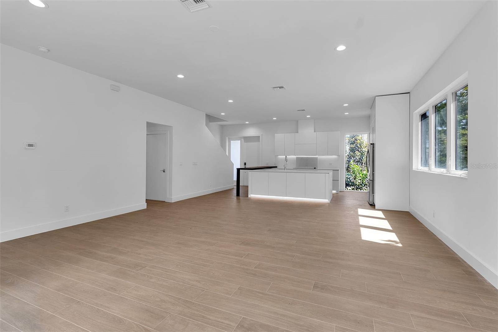 2516 BROWNING ST, SARASOTA, FL — photo 2