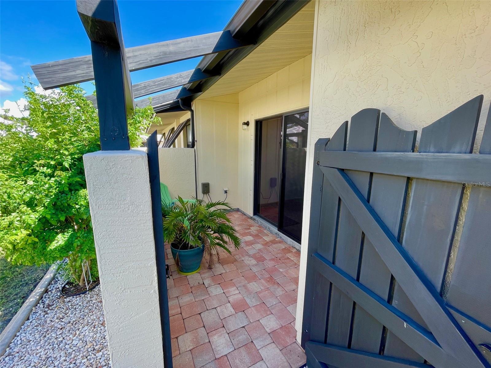 126 SANDSTONE CIR, VENICE, FL — photo 17
