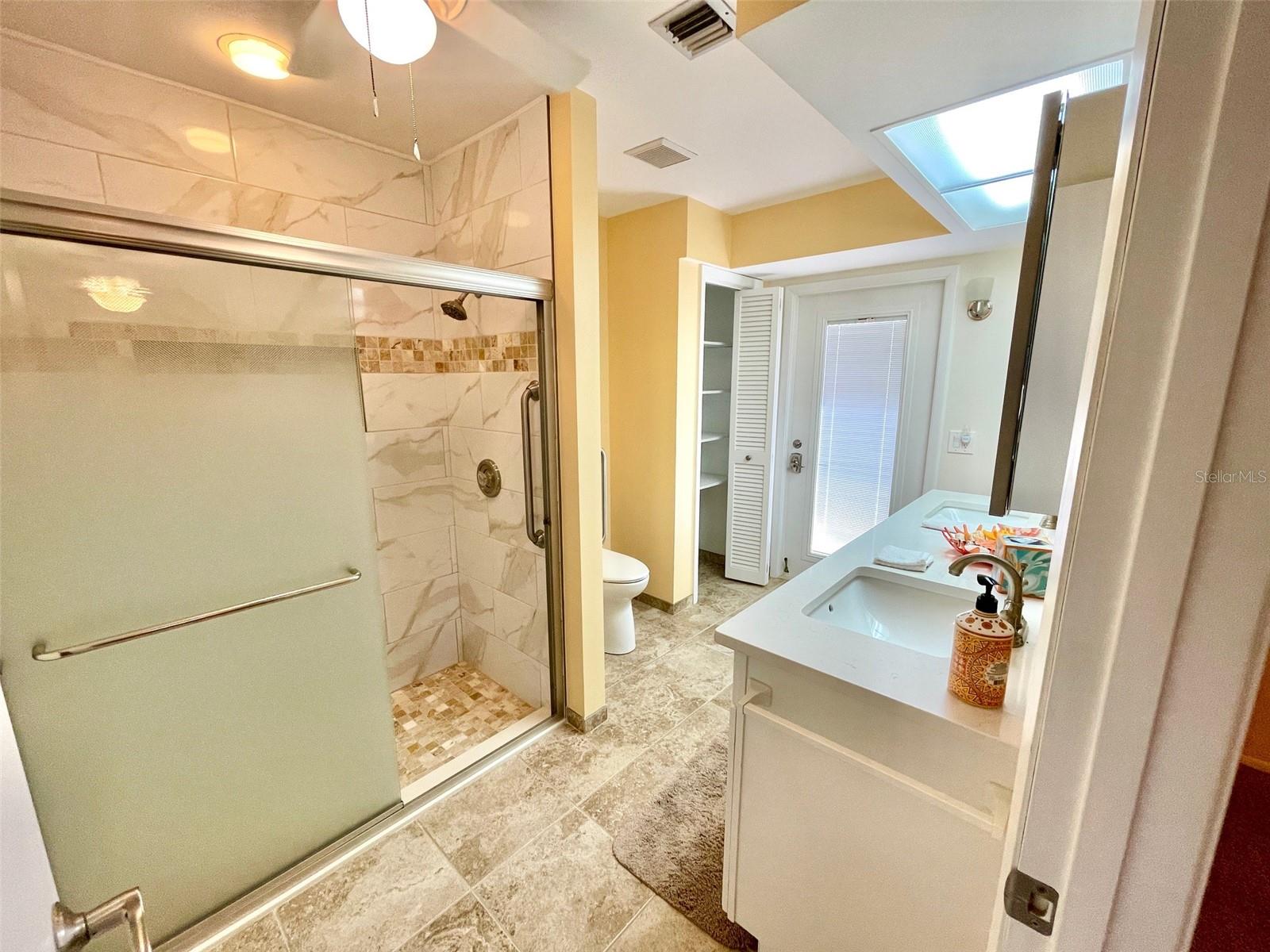 126 SANDSTONE CIR, VENICE, FL — photo 31