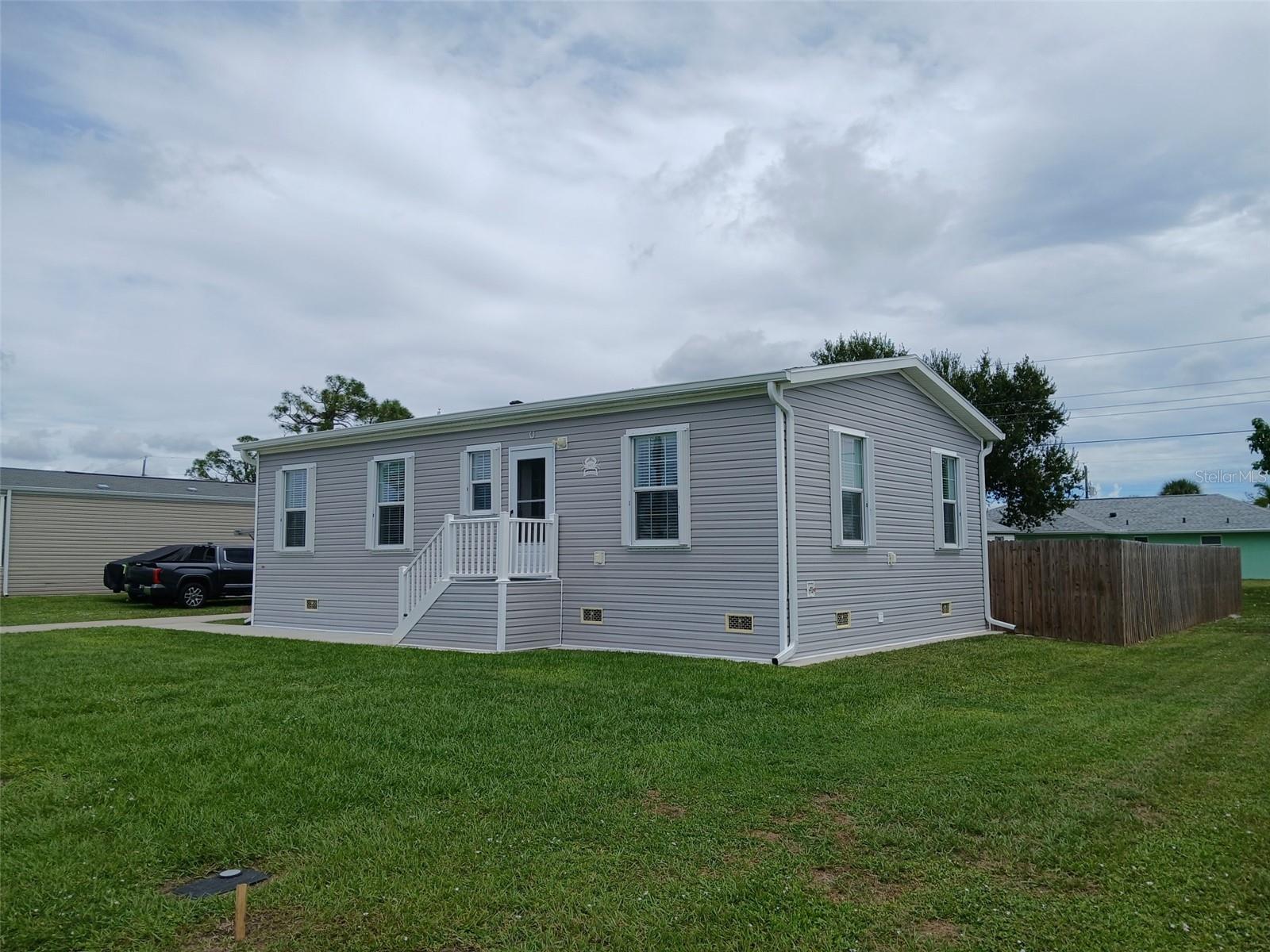 167 VIA MADONNA, ENGLEWOOD, FL — photo 2