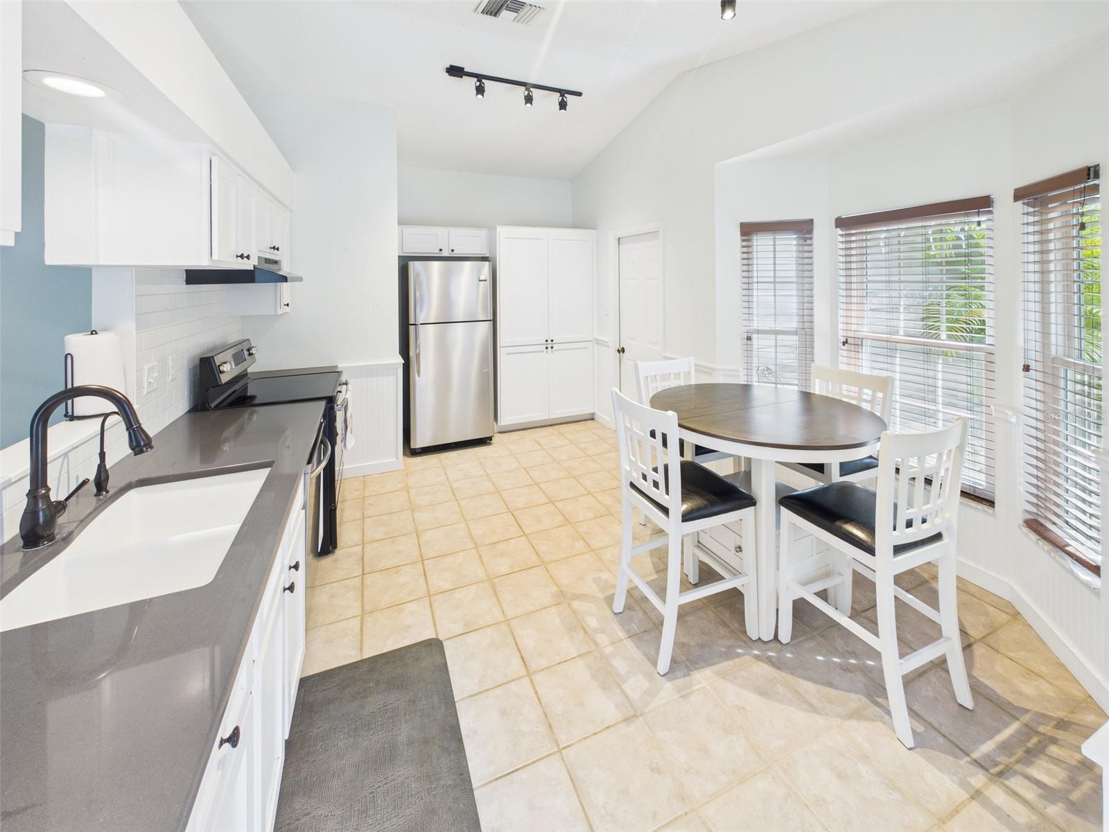2013 DONNELLY PL, MOUNT DORA, FL — photo 11