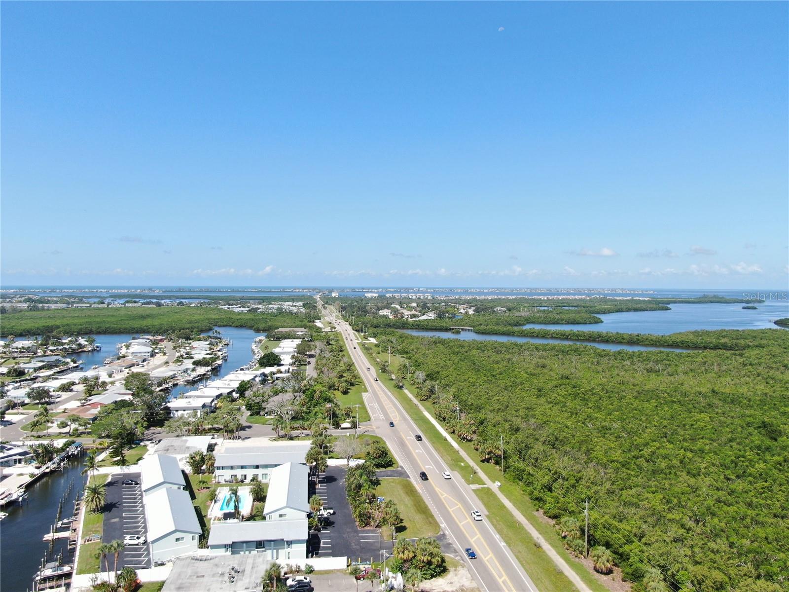 10005 W MANATEE AVE W, BRADENTON, FL — photo 13