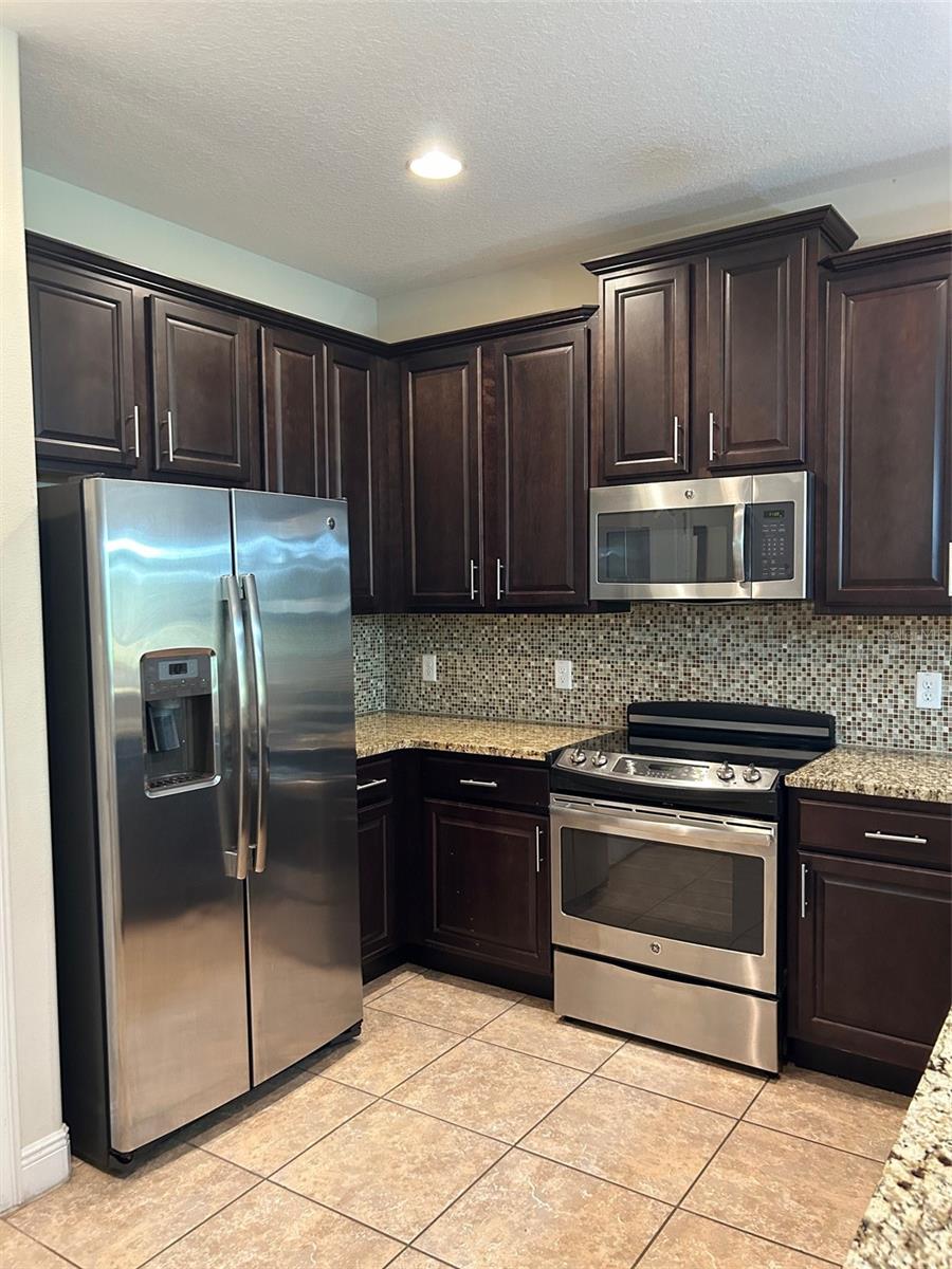 8135 ROSEVILLE BLVD, DAVENPORT, FL — photo 11