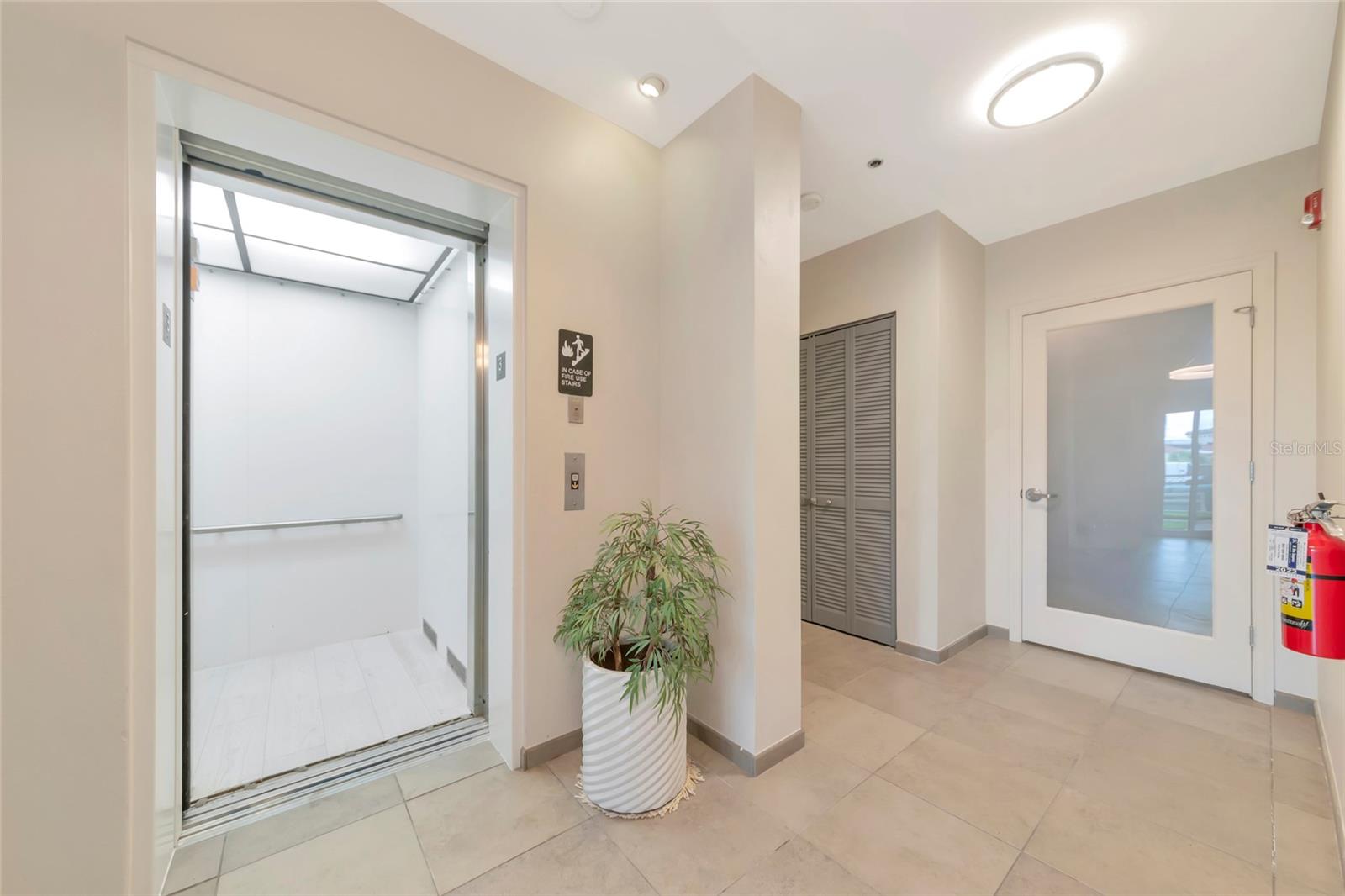 1345 2ND ST, SARASOTA, FL — photo 58