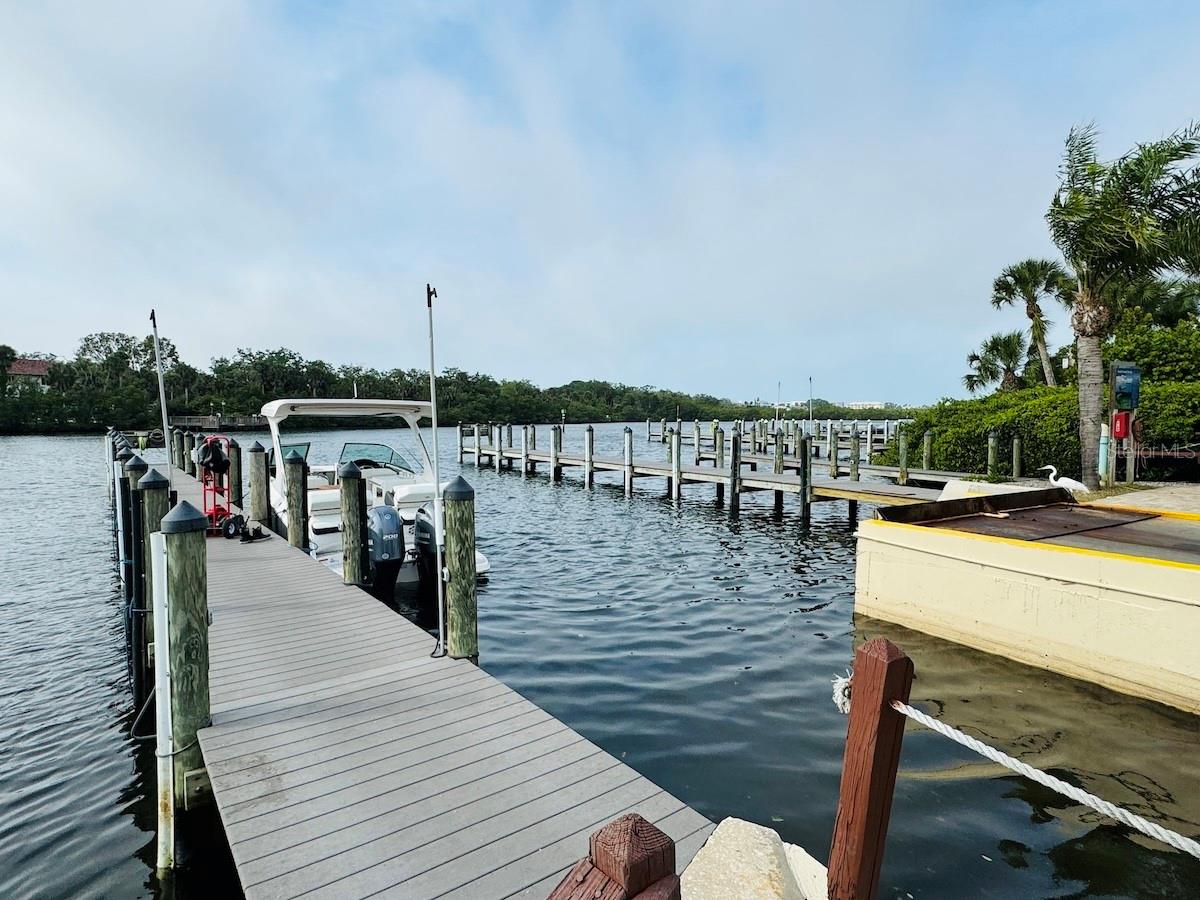 1780 PHILLIPPI SHORES DR #F1-44, SARASOTA, FL — photo 7