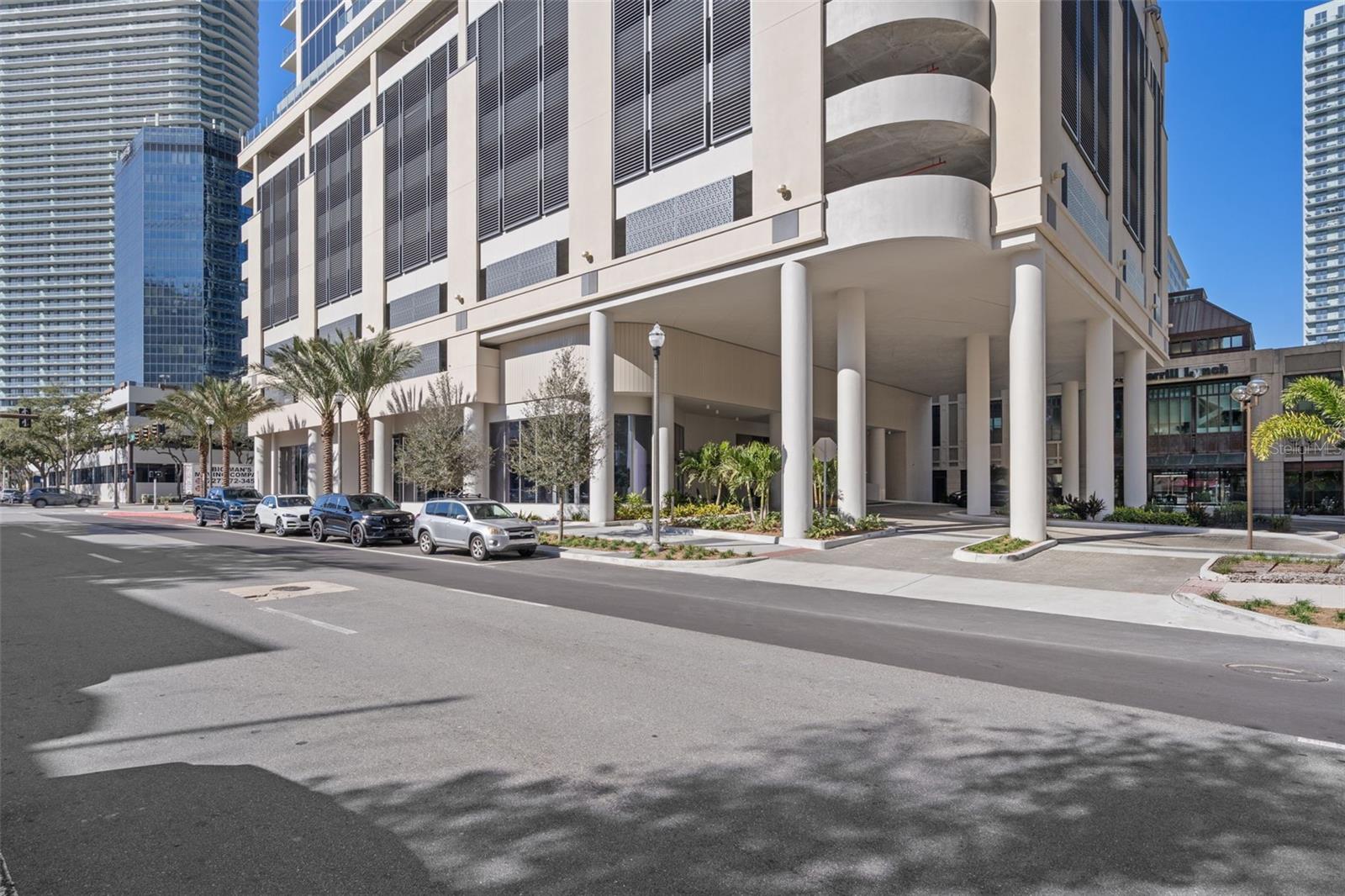 275 1ST AVE S #1001, ST PETERSBURG, FL — photo 51