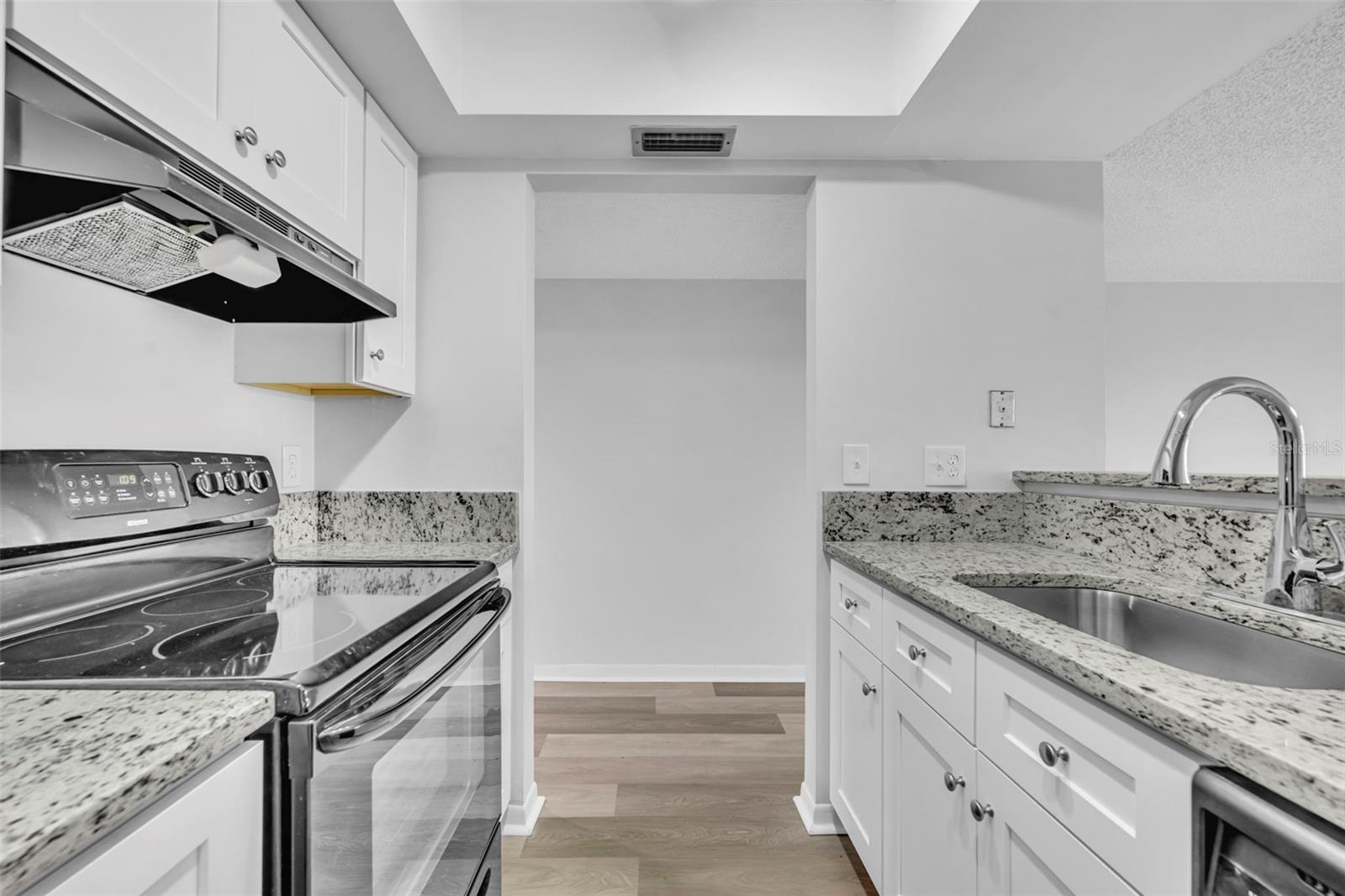 5089 EAGLESMERE DR #D09, ORLANDO, FL — photo 9