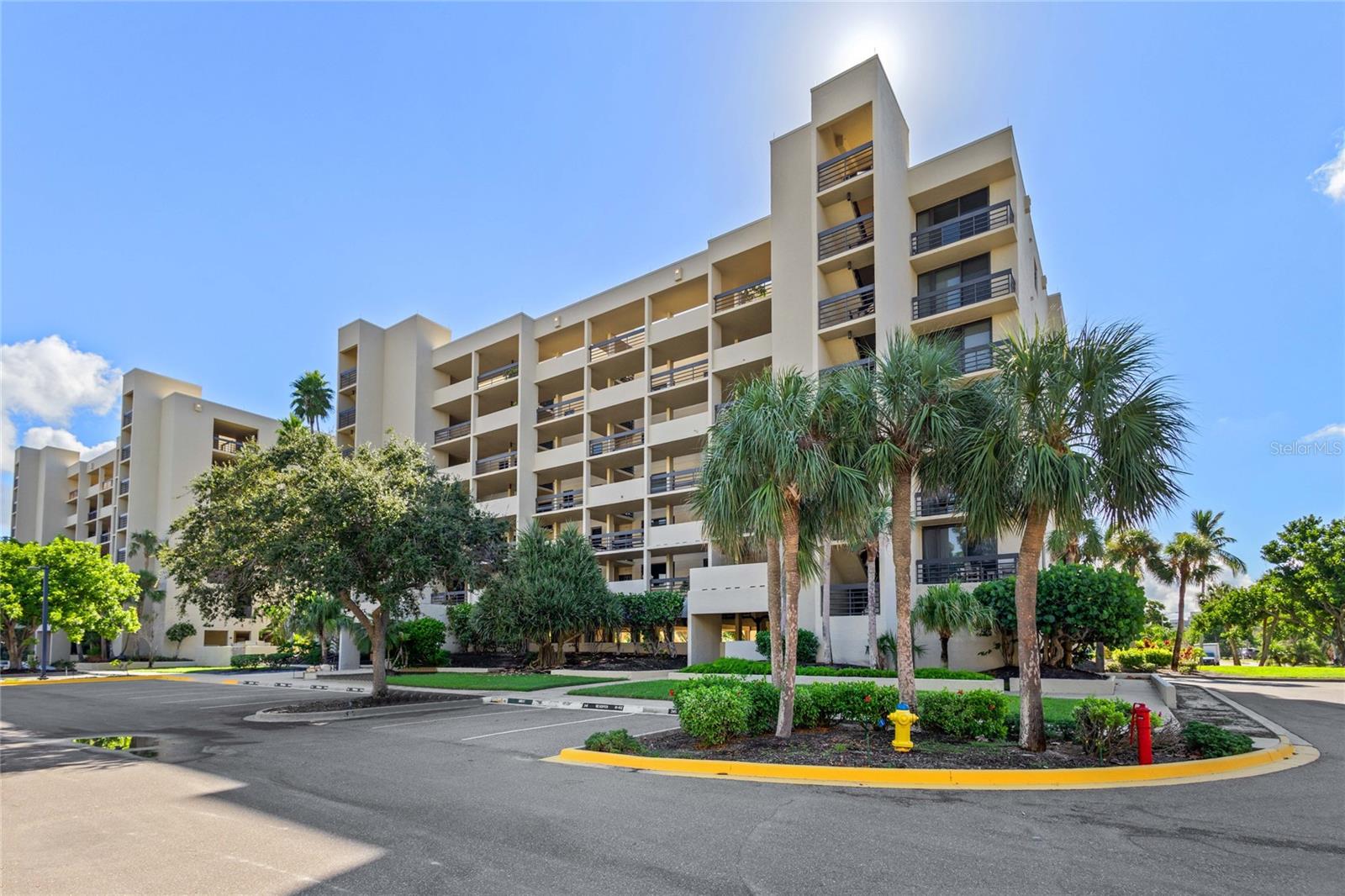 1065 GULF OF MEXICO DR #402, LONGBOAT KEY, FL — photo 2