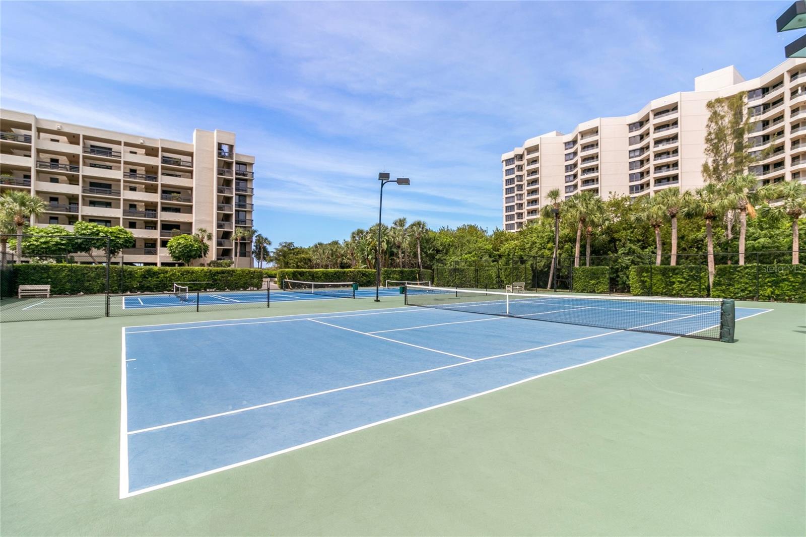 1065 GULF OF MEXICO DR #402, LONGBOAT KEY, FL — photo 34