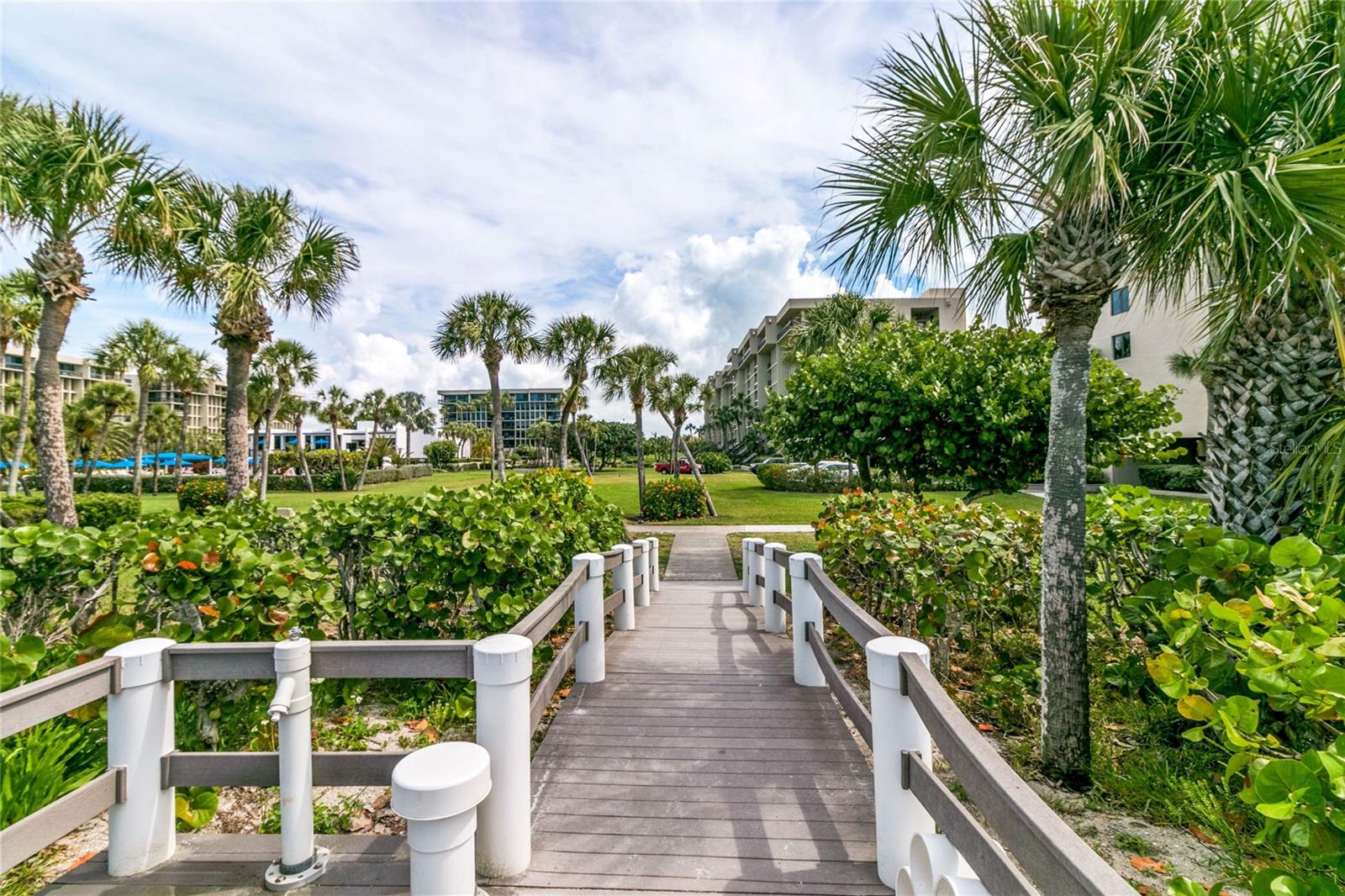 1065 GULF OF MEXICO DR #402, LONGBOAT KEY, FL — photo 39