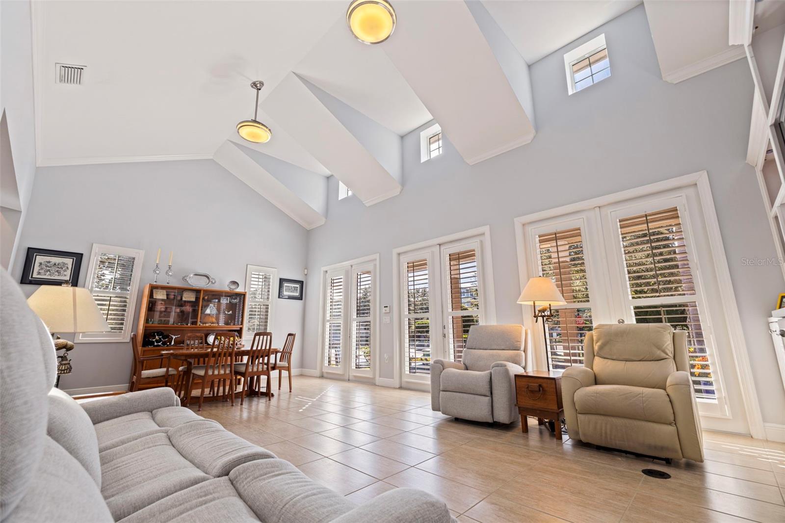 6101 YEATS MANOR DR, TAMPA, FL — photo 8