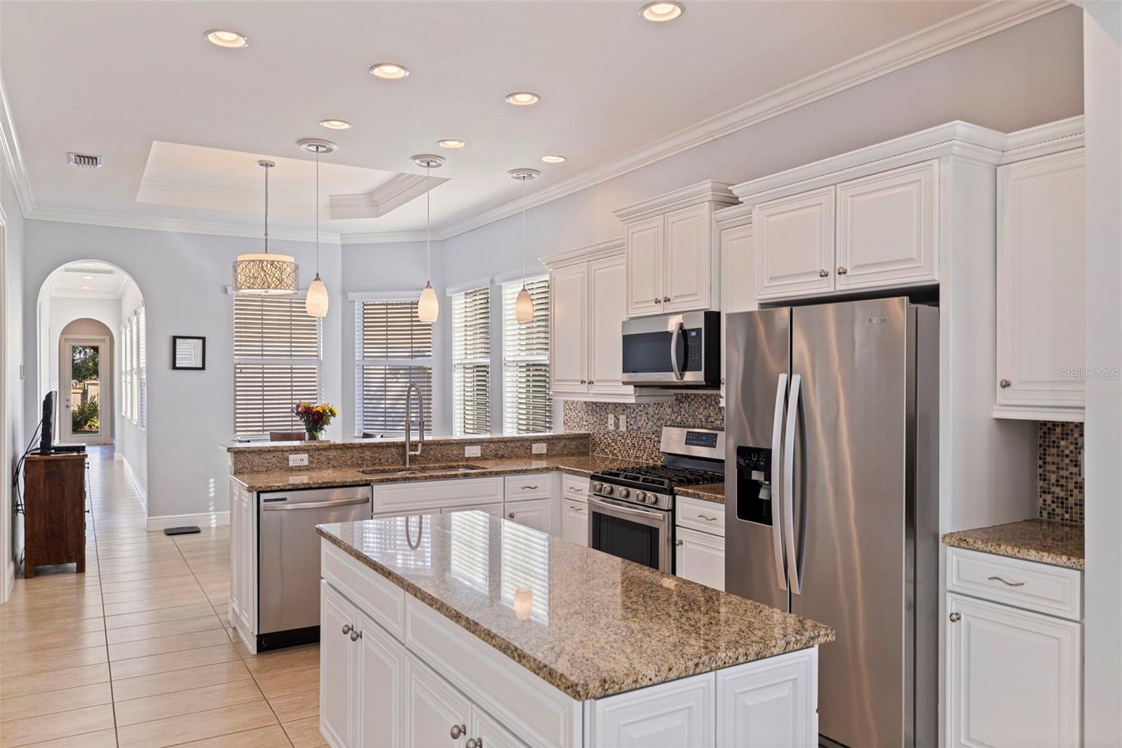 6101 YEATS MANOR DR, TAMPA, FL — photo 10