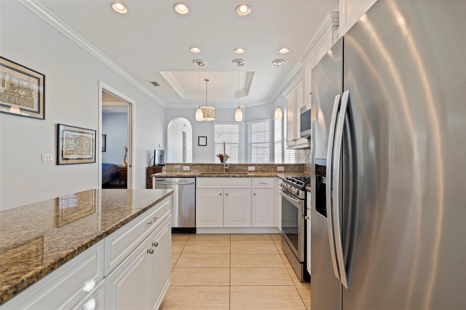 6101 YEATS MANOR DR, TAMPA, FL — photo 11
