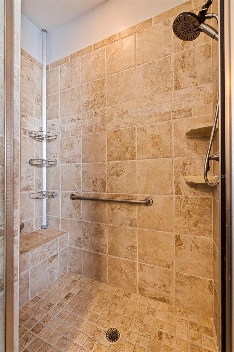 6101 YEATS MANOR DR, TAMPA, FL — photo 26