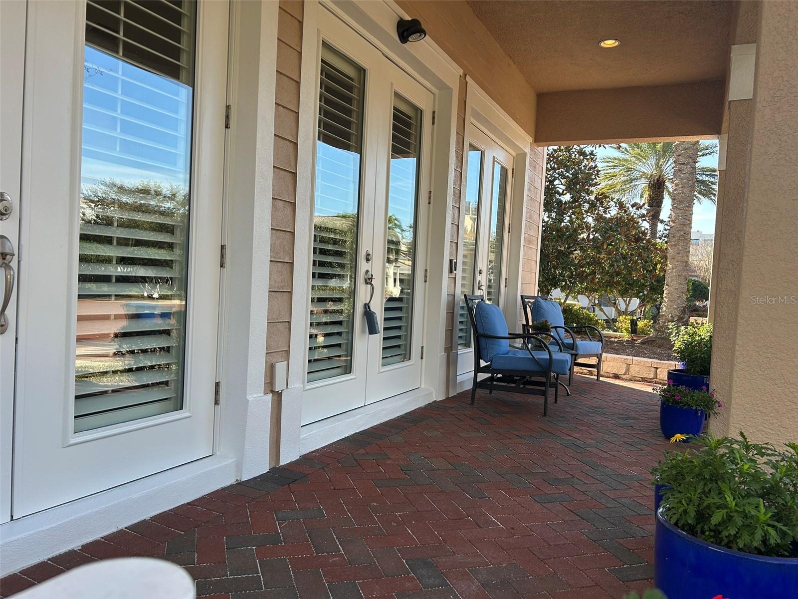 6101 YEATS MANOR DR, TAMPA, FL — photo 2